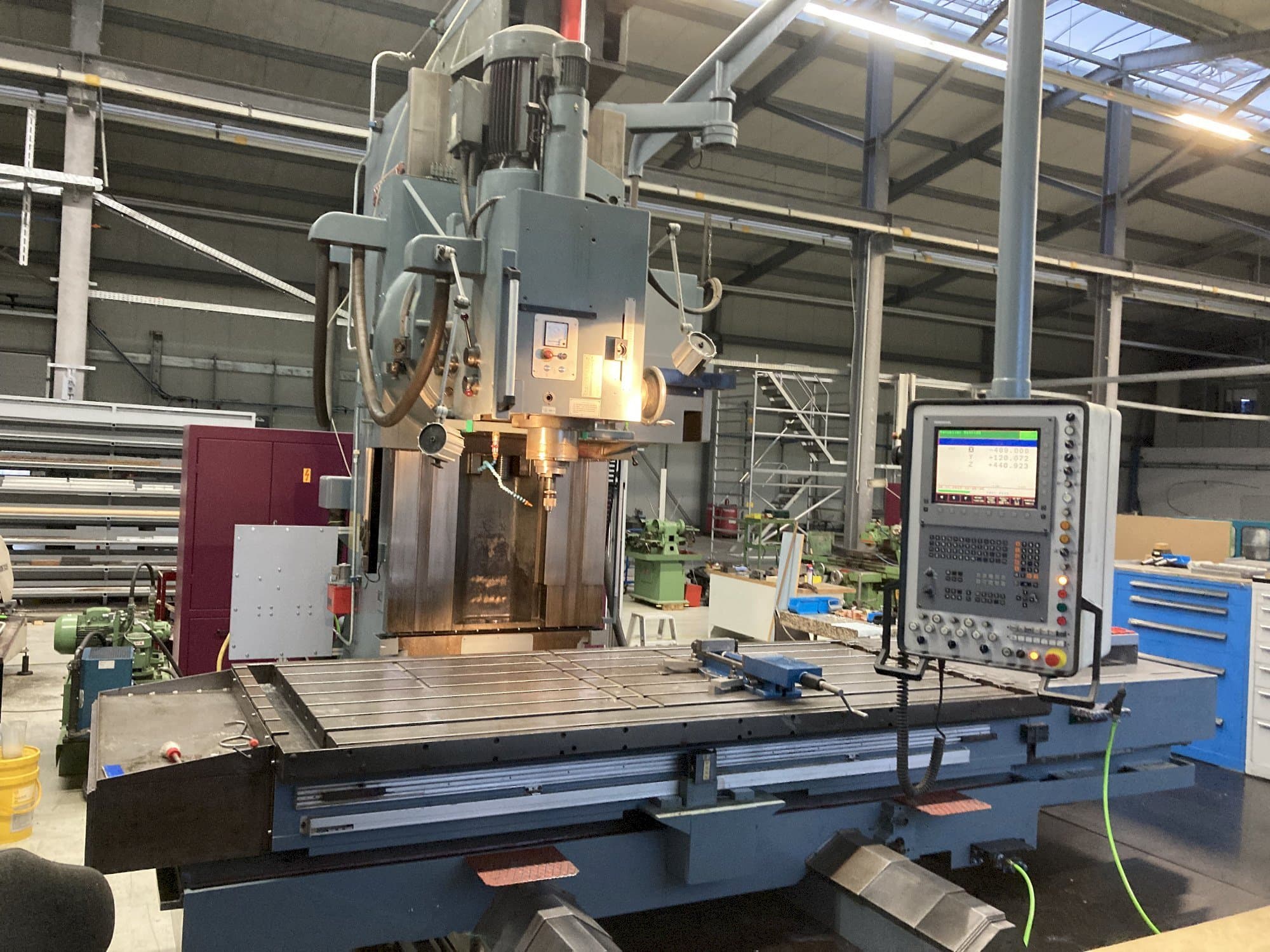 MACHINE_IMG_ALT_FRONT_VIEW