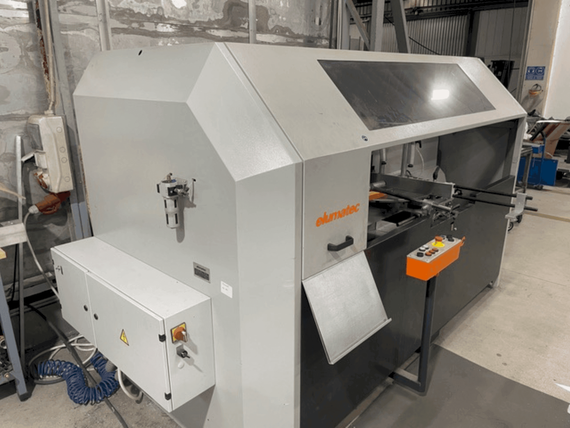 MACHINE_IMG_ALT_FRONT_VIEW