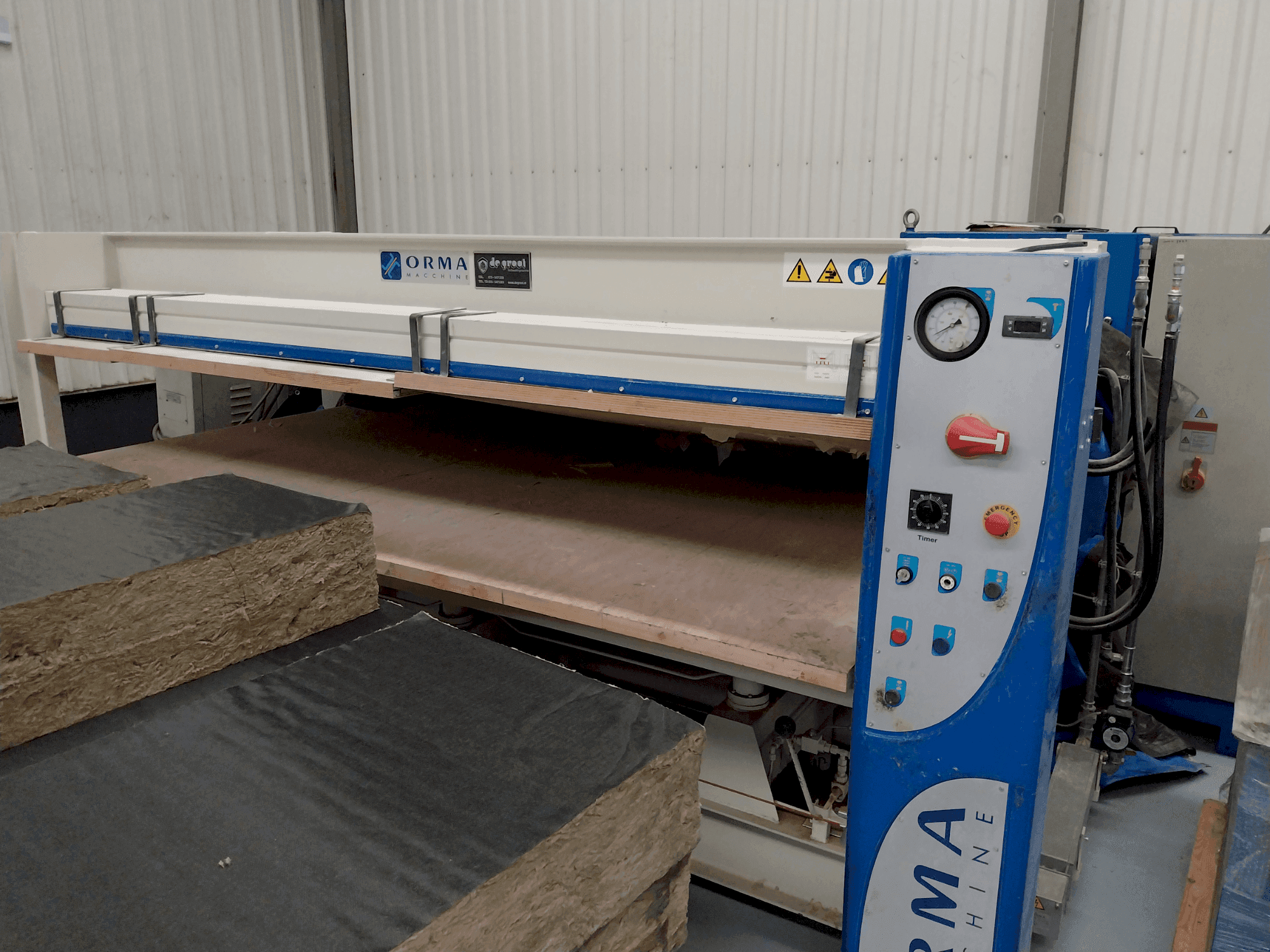 MACHINE_IMG_ALT_FRONT_VIEW