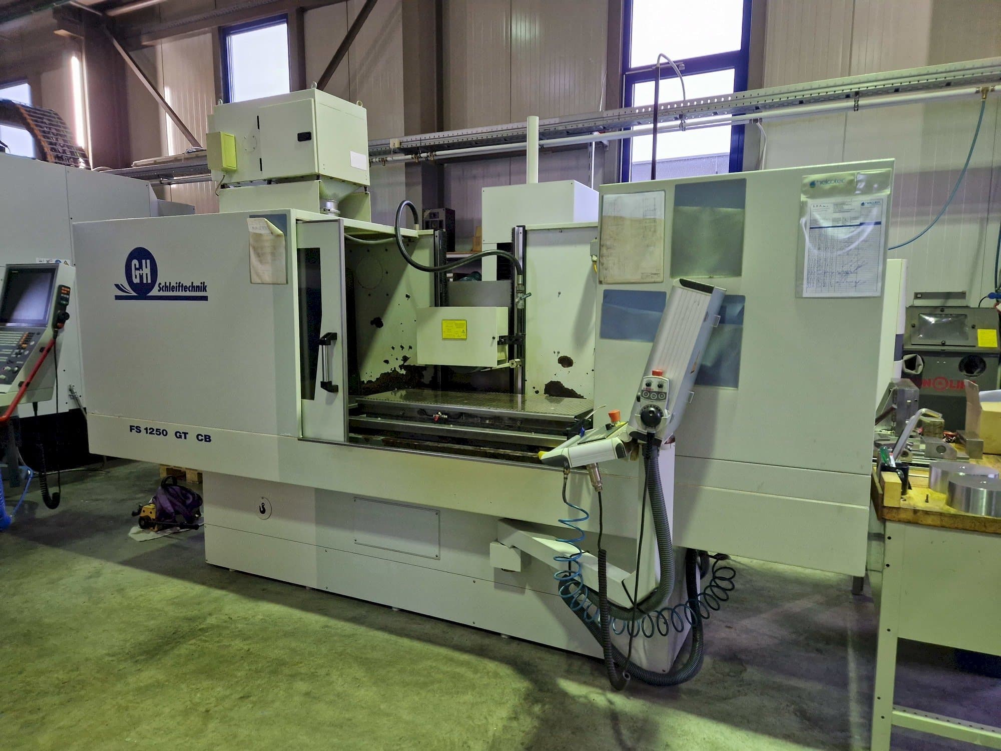 MACHINE_IMG_ALT_FRONT_VIEW