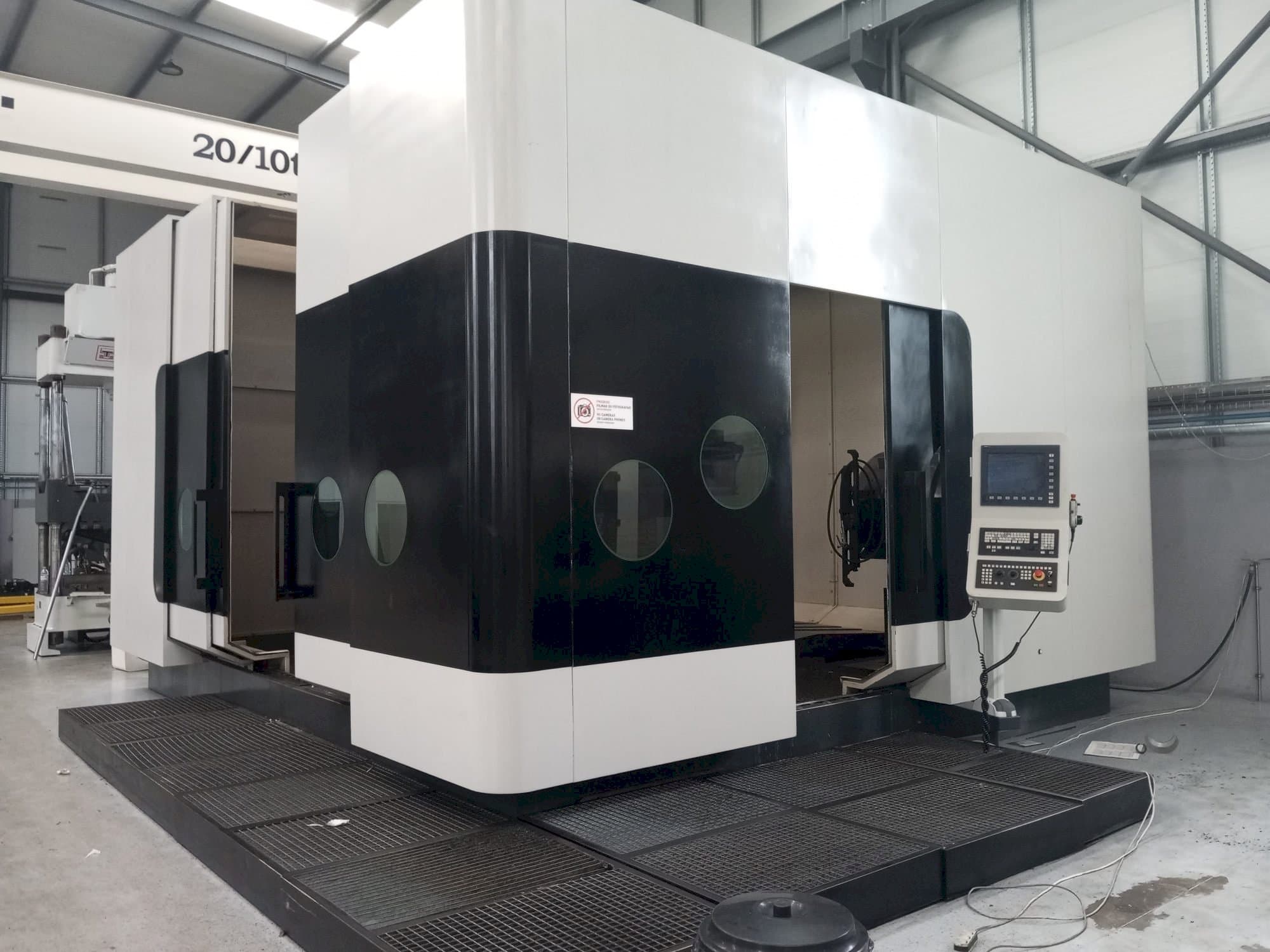 MACHINE_IMG_ALT_FRONT_VIEW