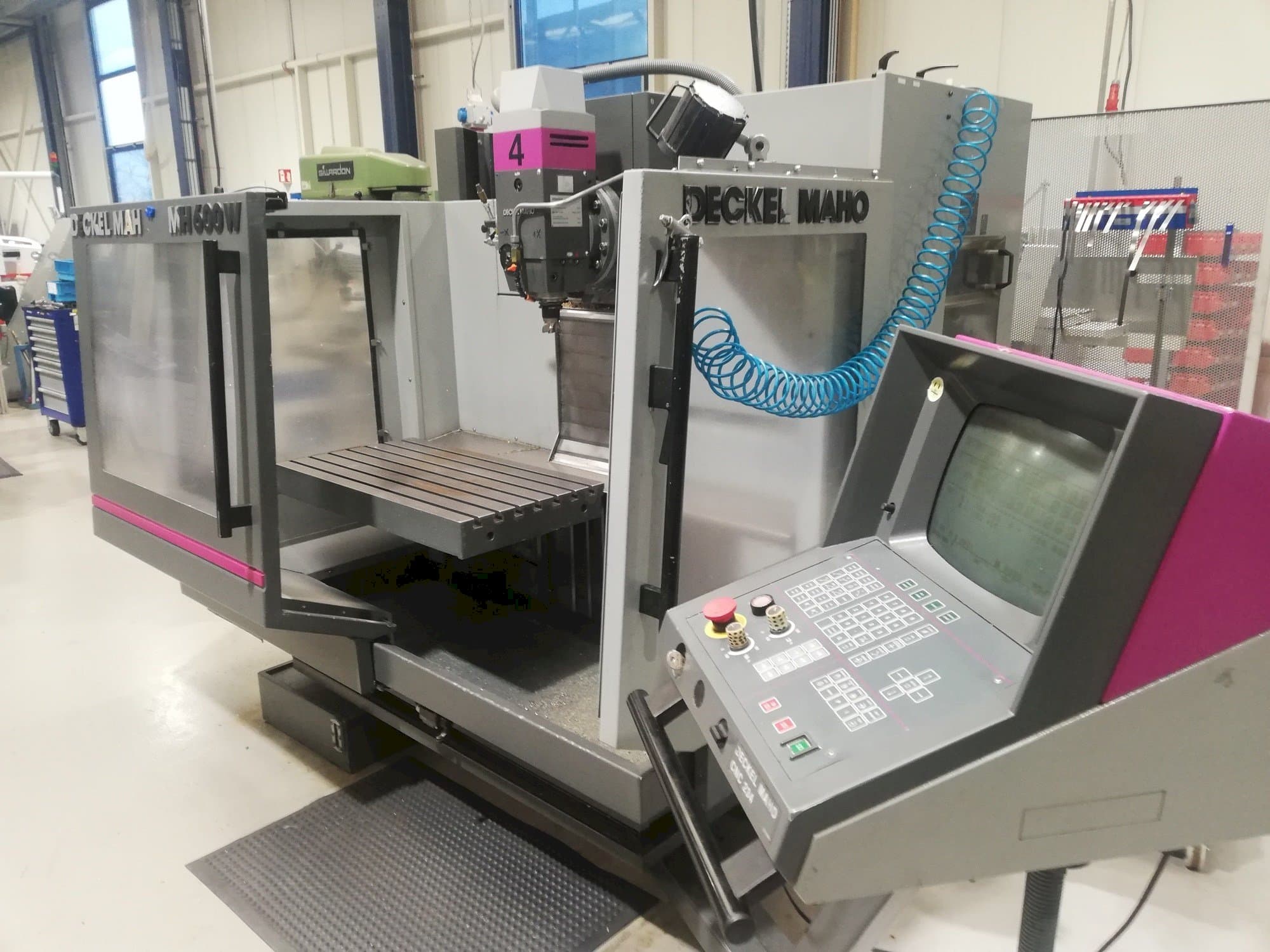 MACHINE_IMG_ALT_FRONT_VIEW