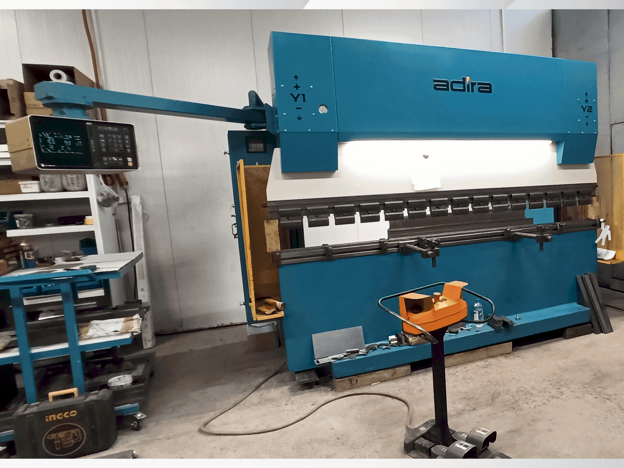 MACHINE_IMG_ALT_FRONT_VIEW