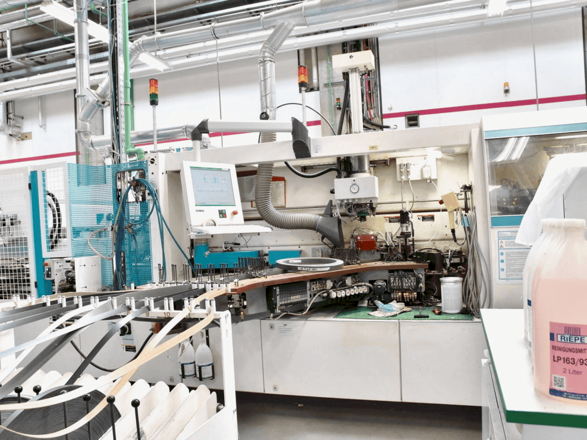 MACHINE_IMG_ALT_FRONT_VIEW