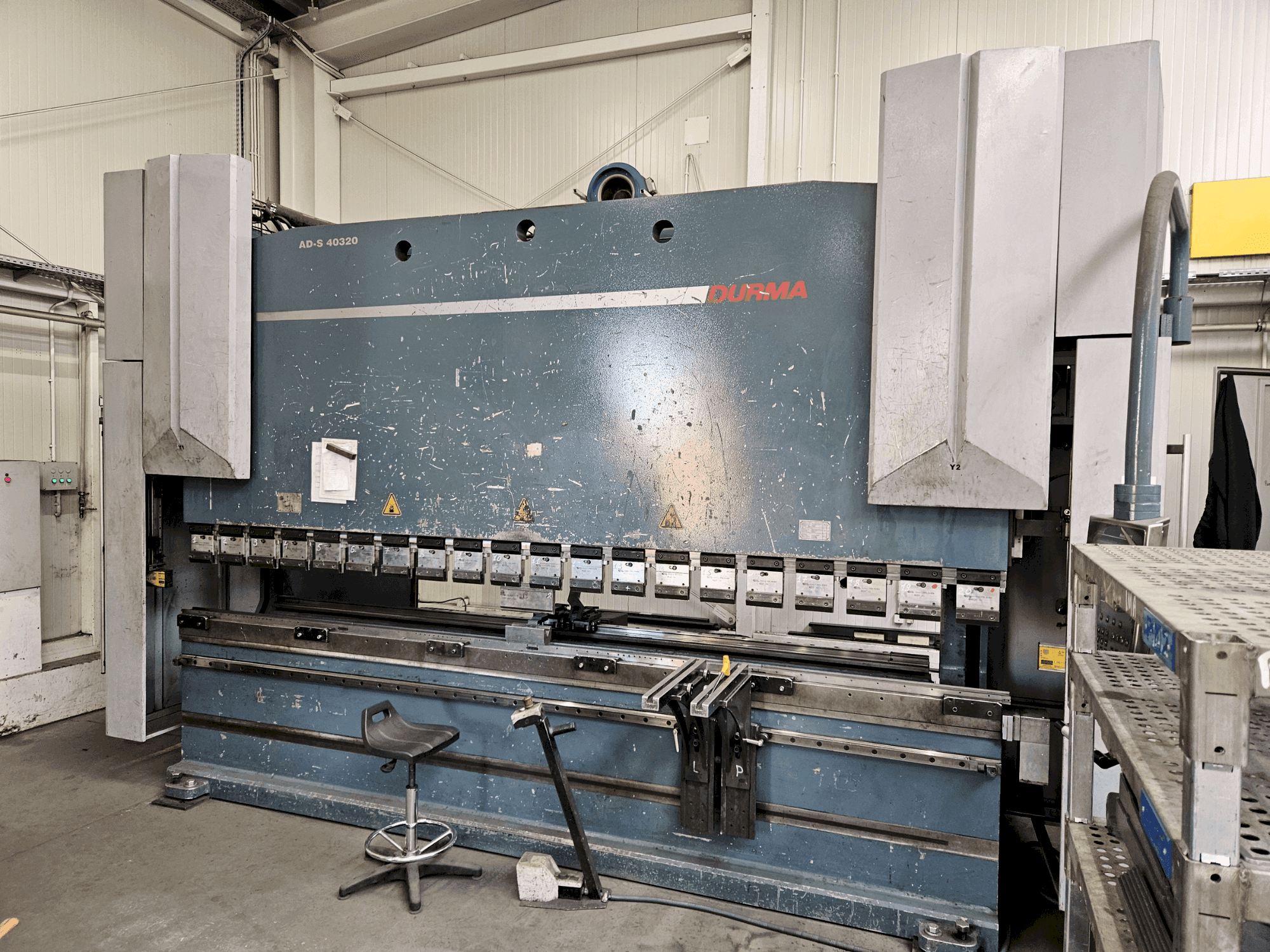 MACHINE_IMG_ALT_FRONT_VIEW