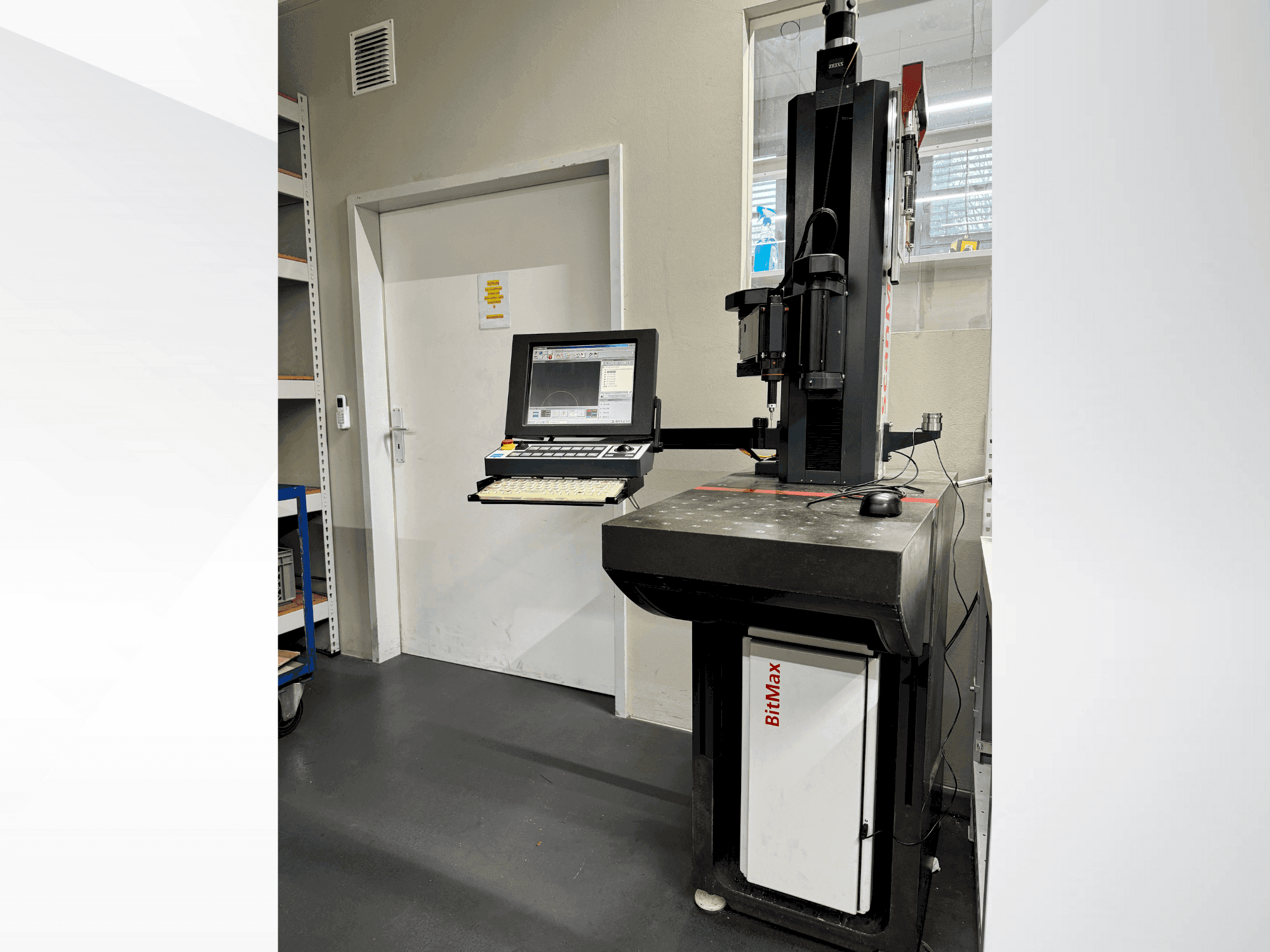 MACHINE_IMG_ALT_FRONT_VIEW