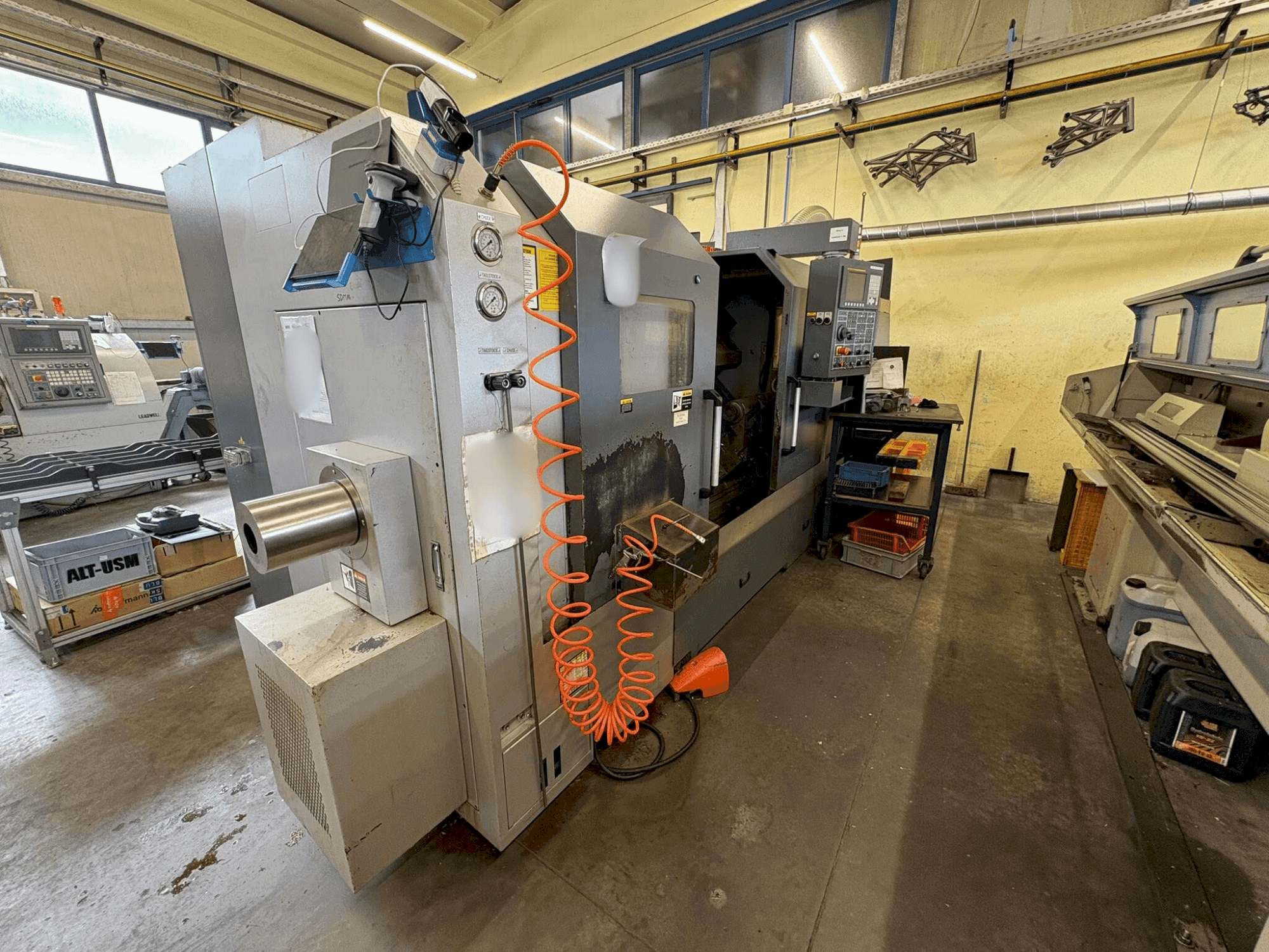 MACHINE_IMG_ALT_FRONT_VIEW