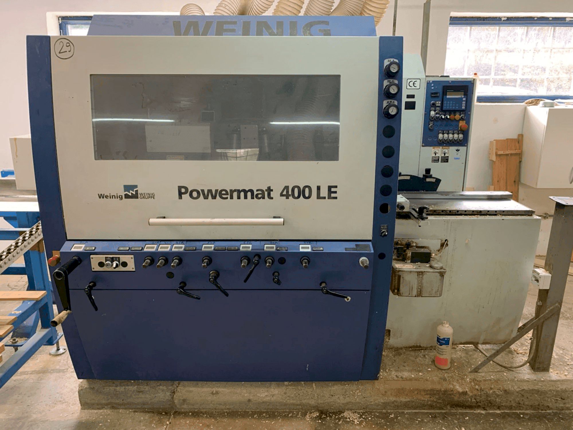 MACHINE_IMG_ALT_FRONT_VIEW