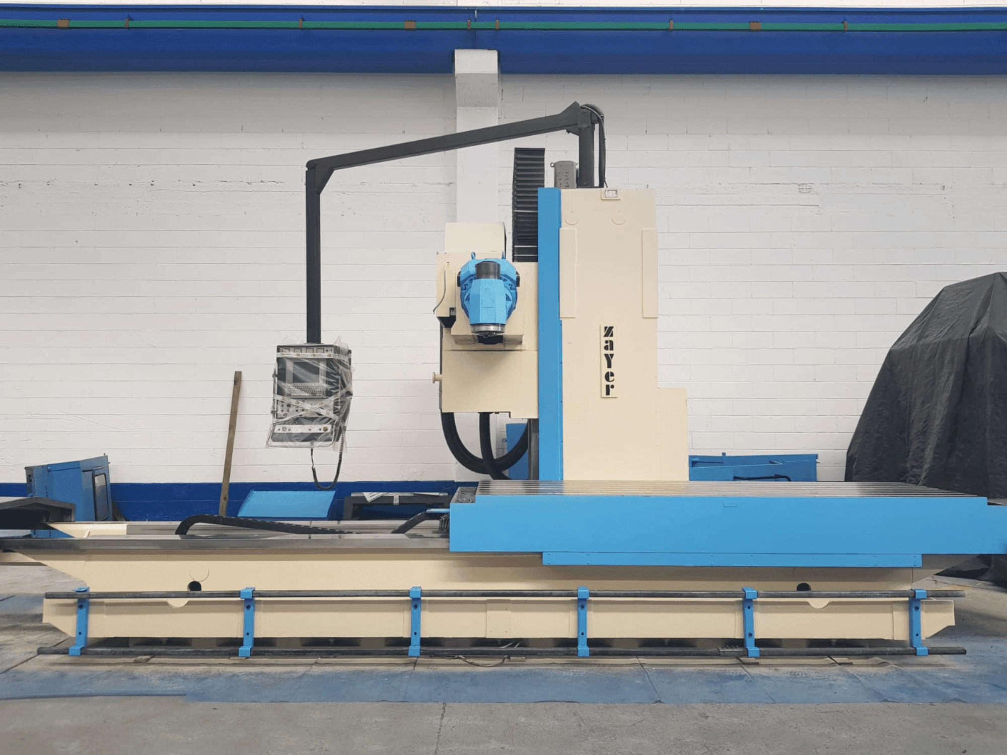 MACHINE_IMG_ALT_FRONT_VIEW