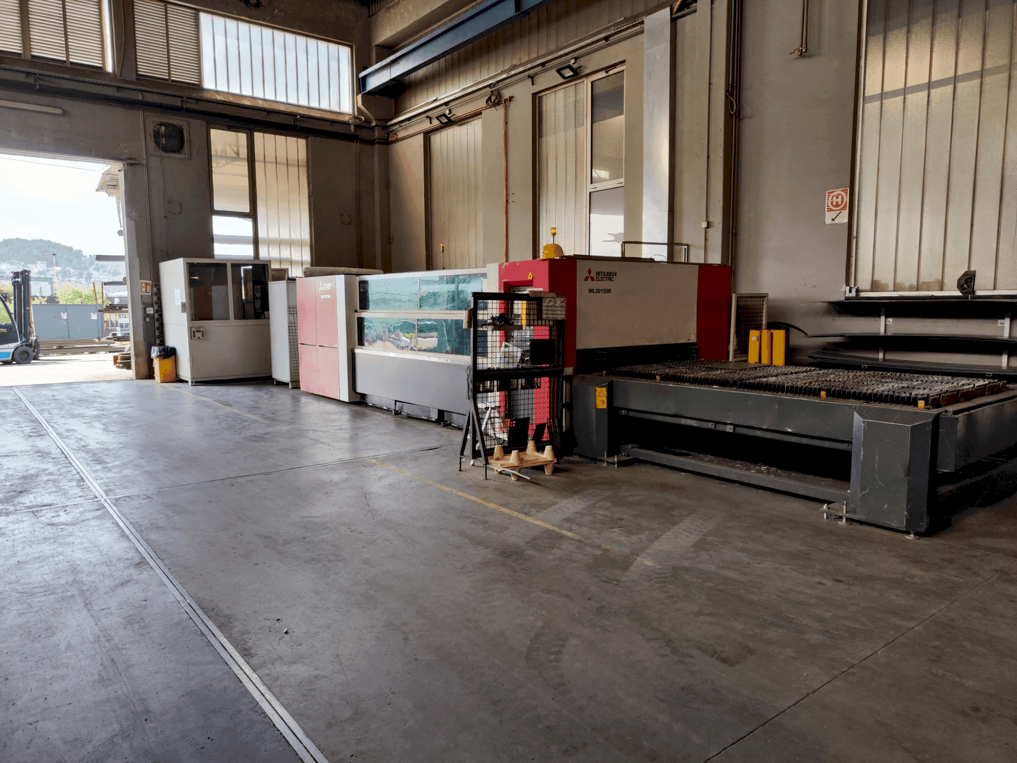 MACHINE_IMG_ALT_FRONT_VIEW