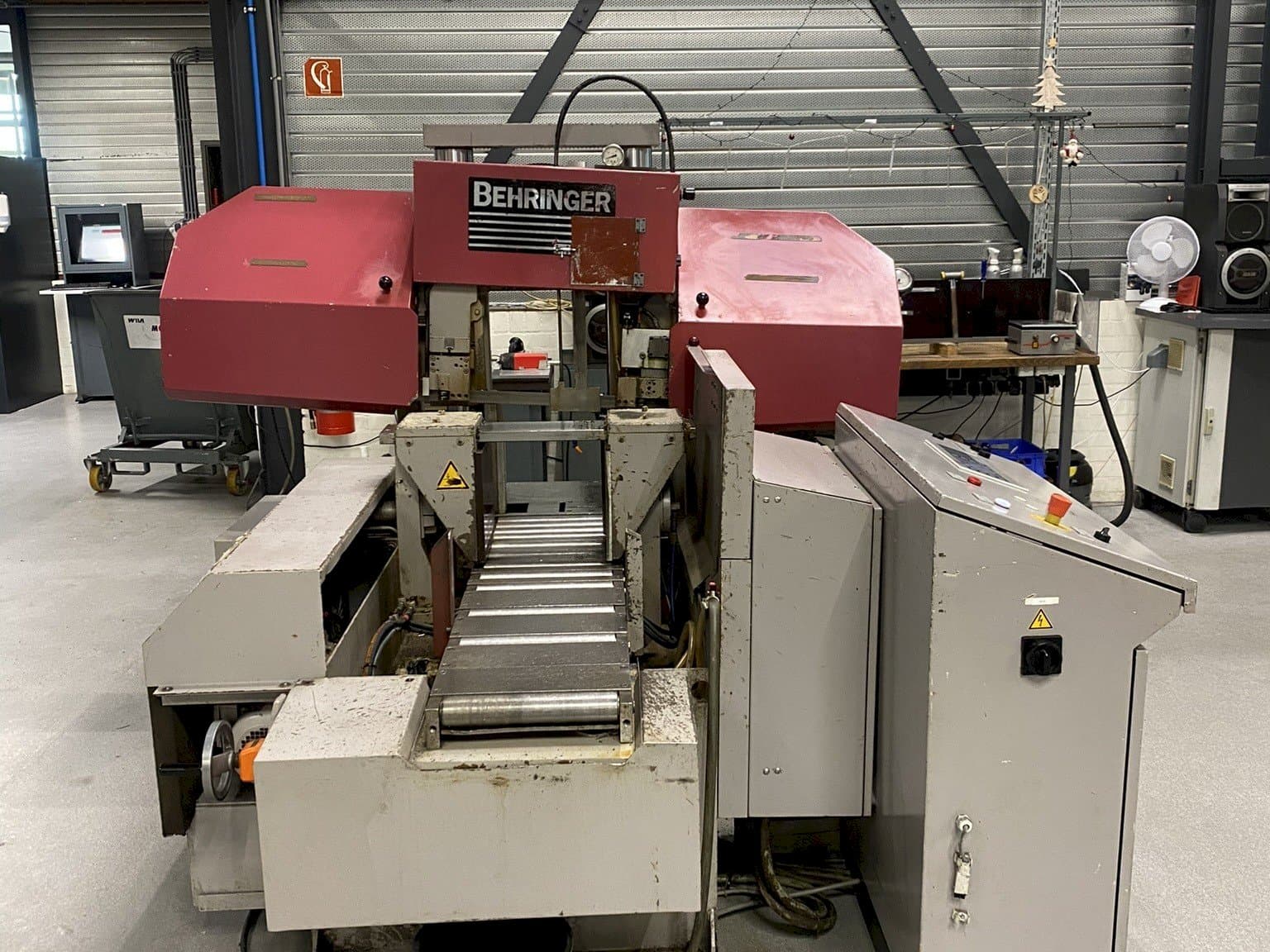 MACHINE_IMG_ALT_FRONT_VIEW