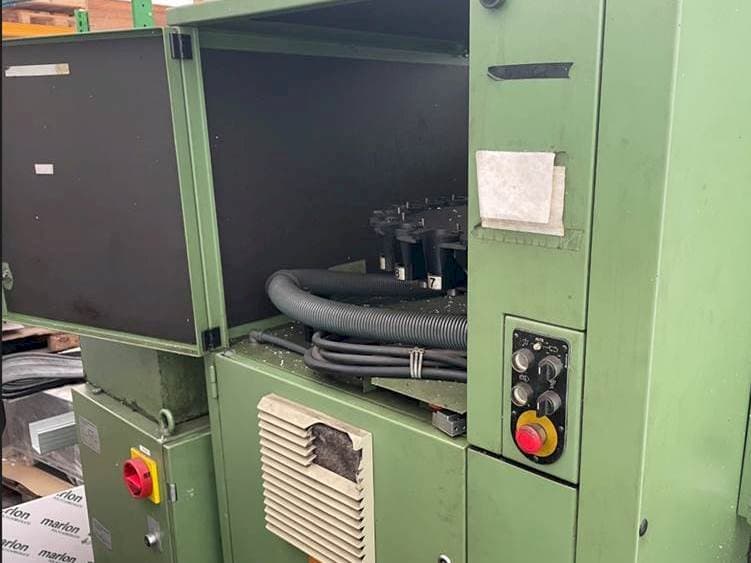 MACHINE_IMG_ALT_FRONT_VIEW