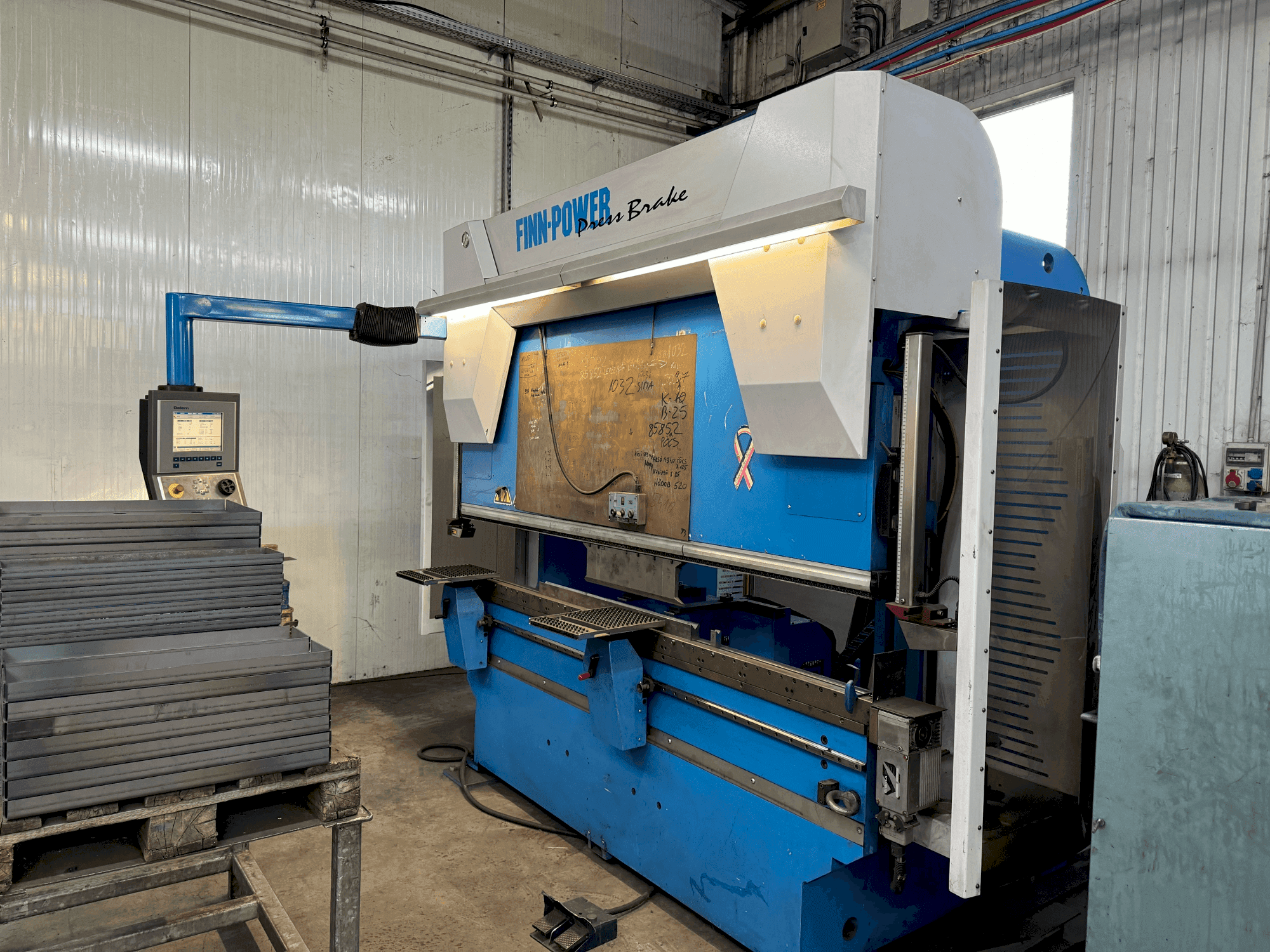 MACHINE_IMG_ALT_FRONT_VIEW