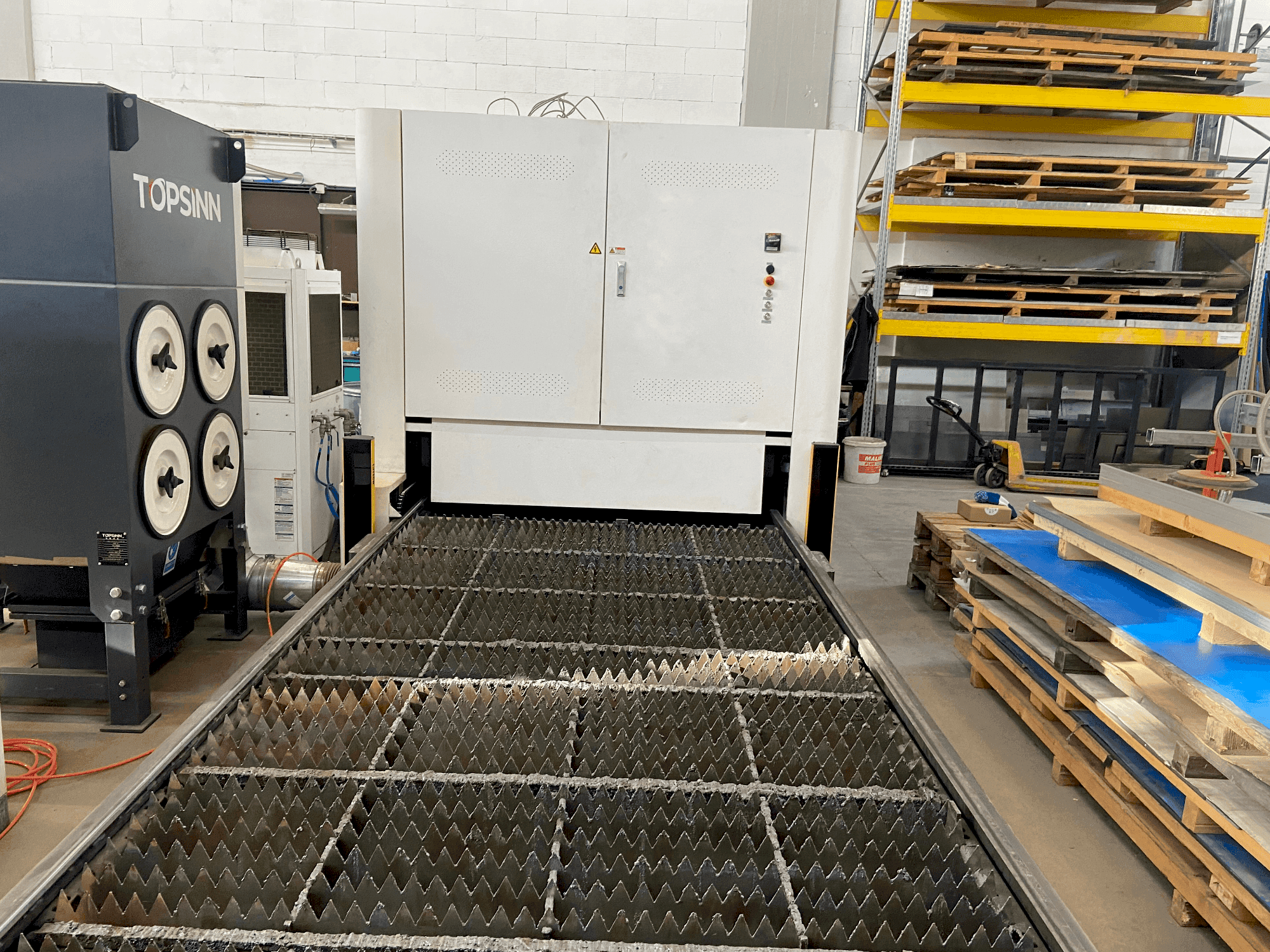 MACHINE_IMG_ALT_FRONT_VIEW