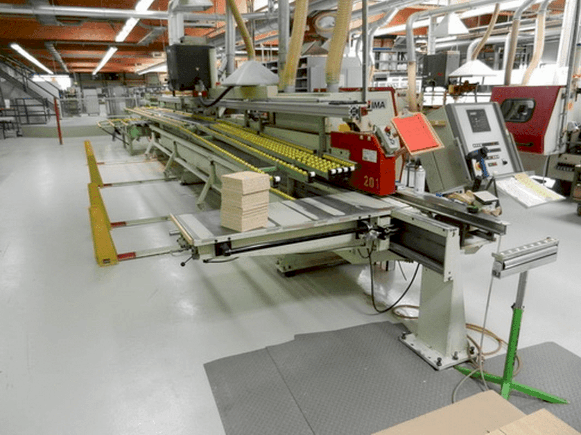 MACHINE_IMG_ALT_FRONT_VIEW