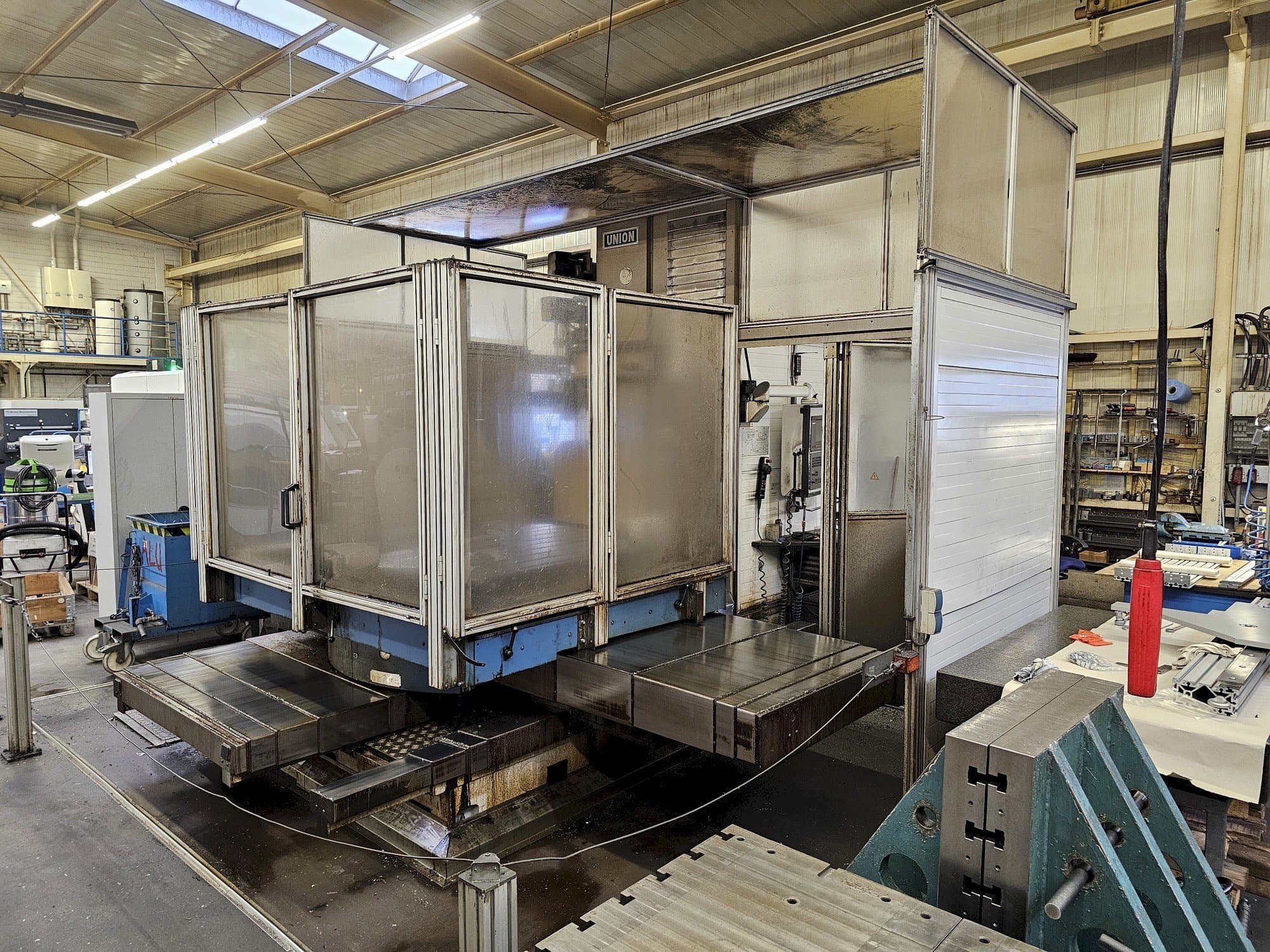 MACHINE_IMG_ALT_FRONT_VIEW