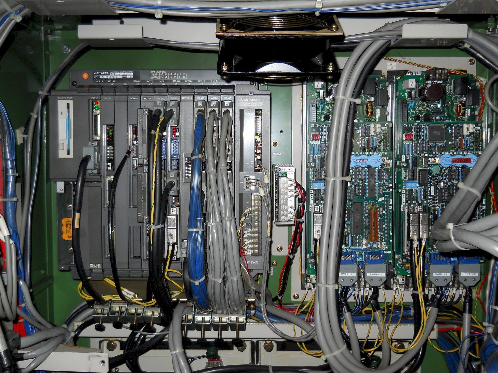 MACHINE_IMG_ALT_FRONT_VIEW