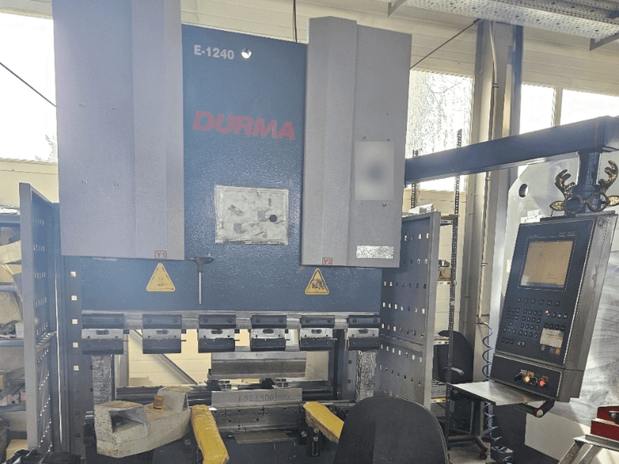 MACHINE_IMG_ALT_FRONT_VIEW