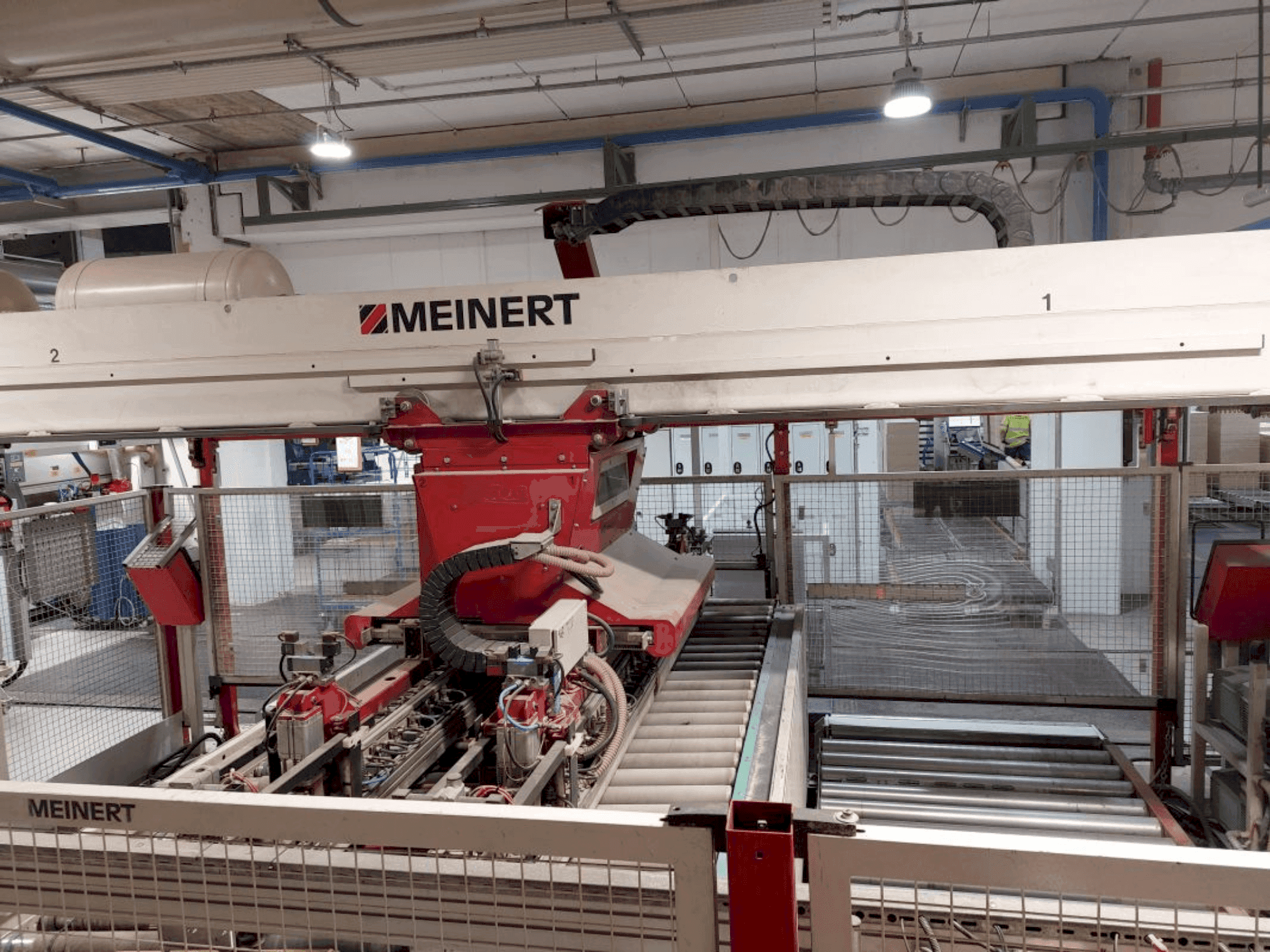 MACHINE_IMG_ALT_FRONT_VIEW