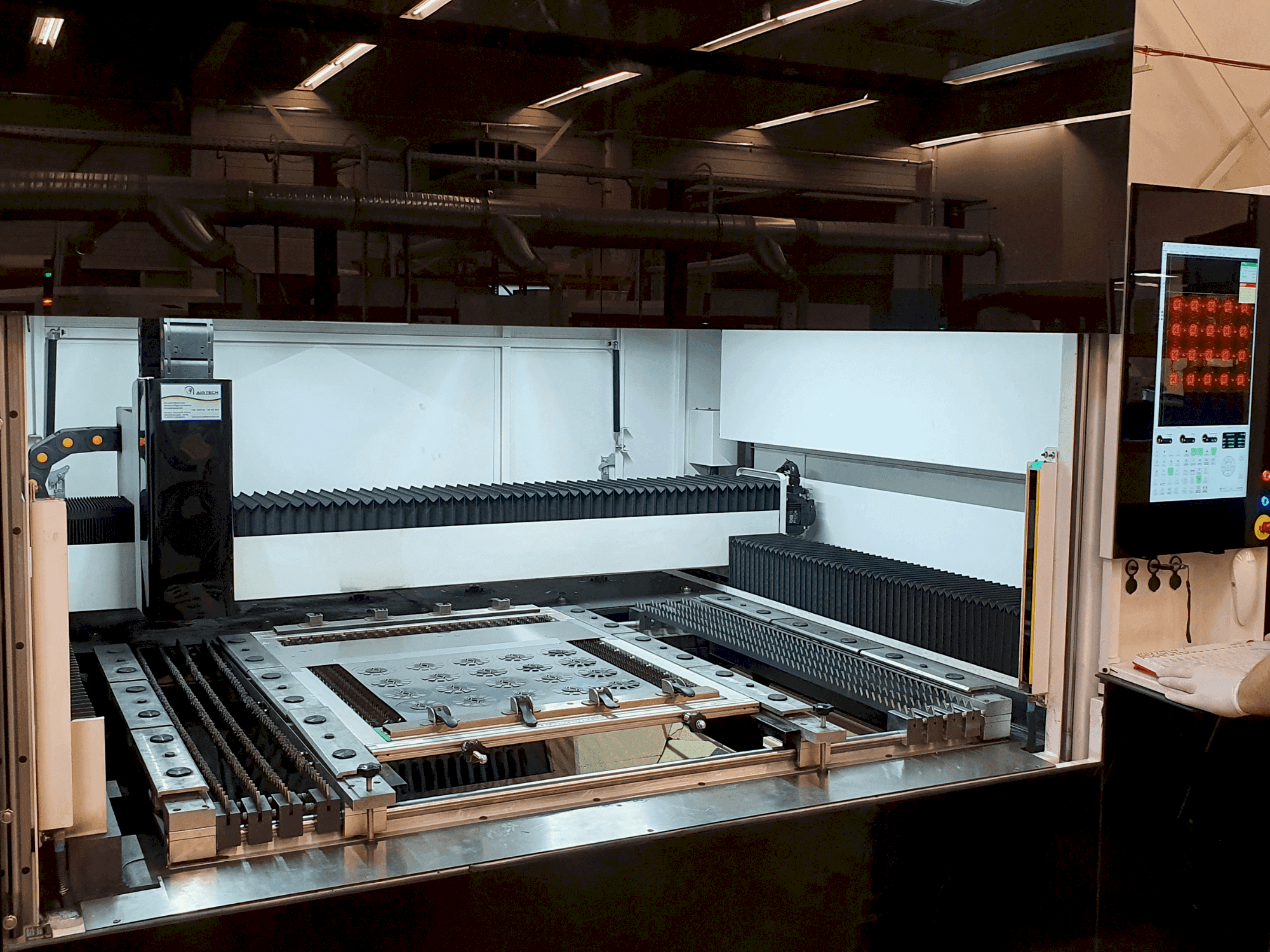 MACHINE_IMG_ALT_FRONT_VIEW