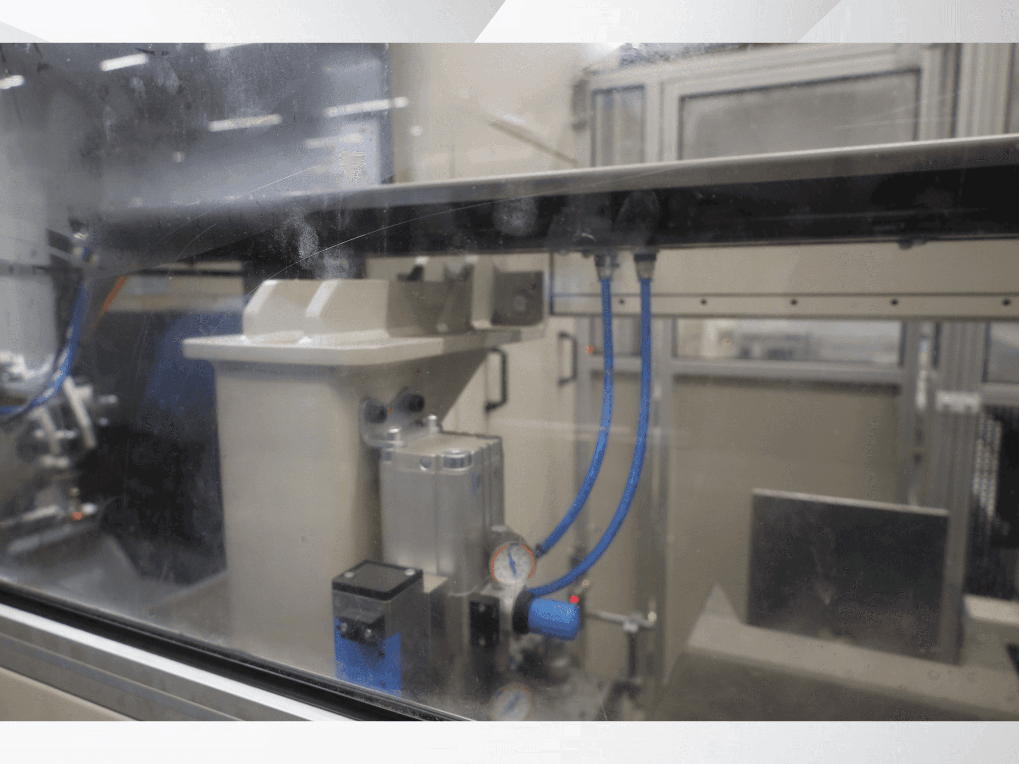 MACHINE_IMG_ALT_FRONT_VIEW