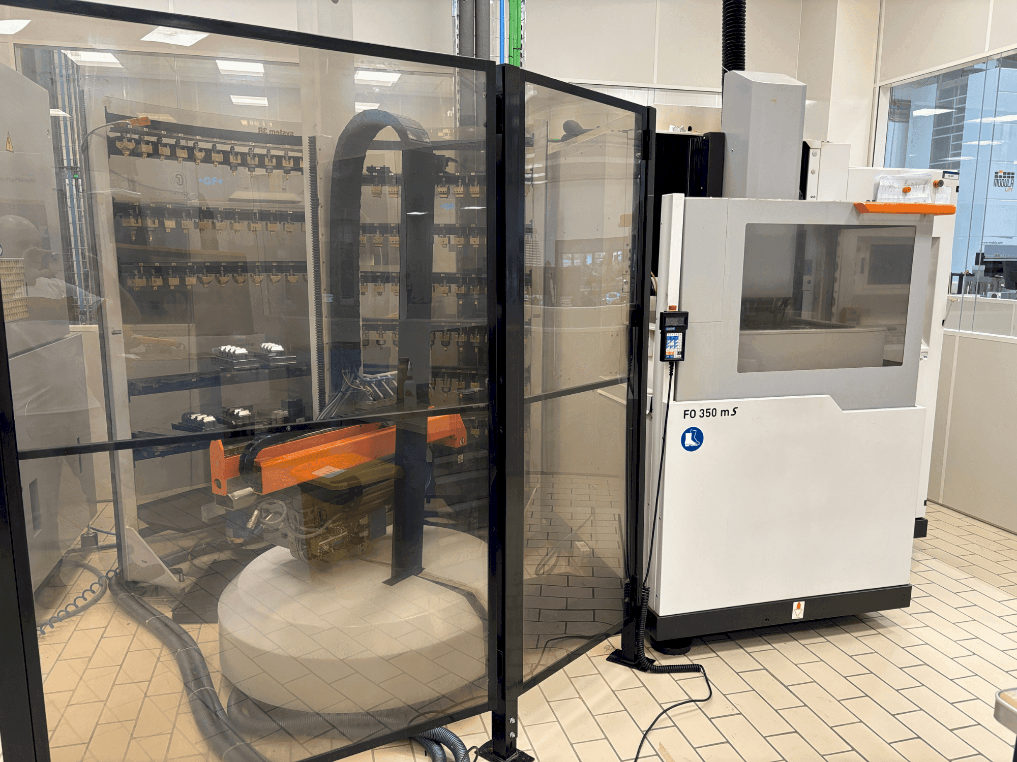 MACHINE_IMG_ALT_FRONT_VIEW