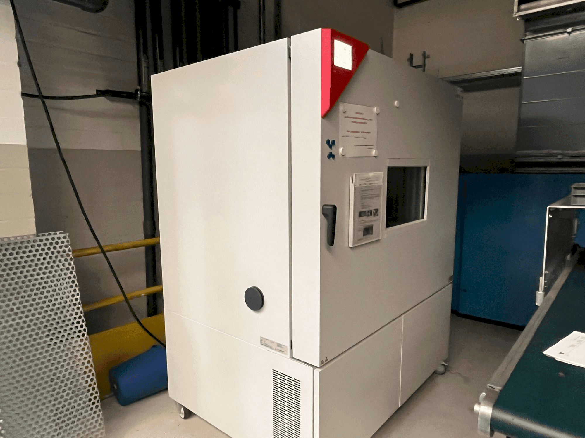 MACHINE_IMG_ALT_FRONT_VIEW