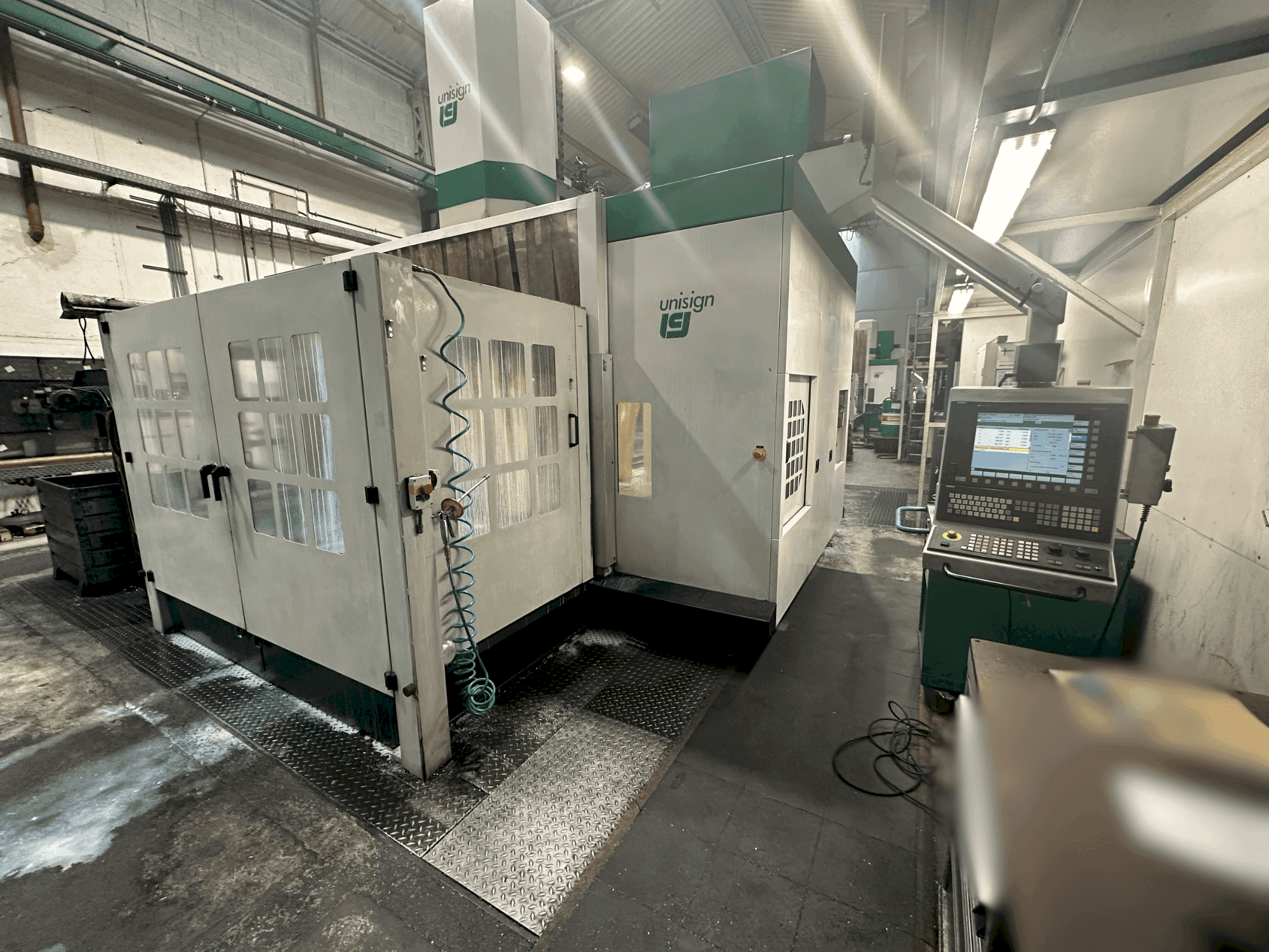 MACHINE_IMG_ALT_FRONT_VIEW