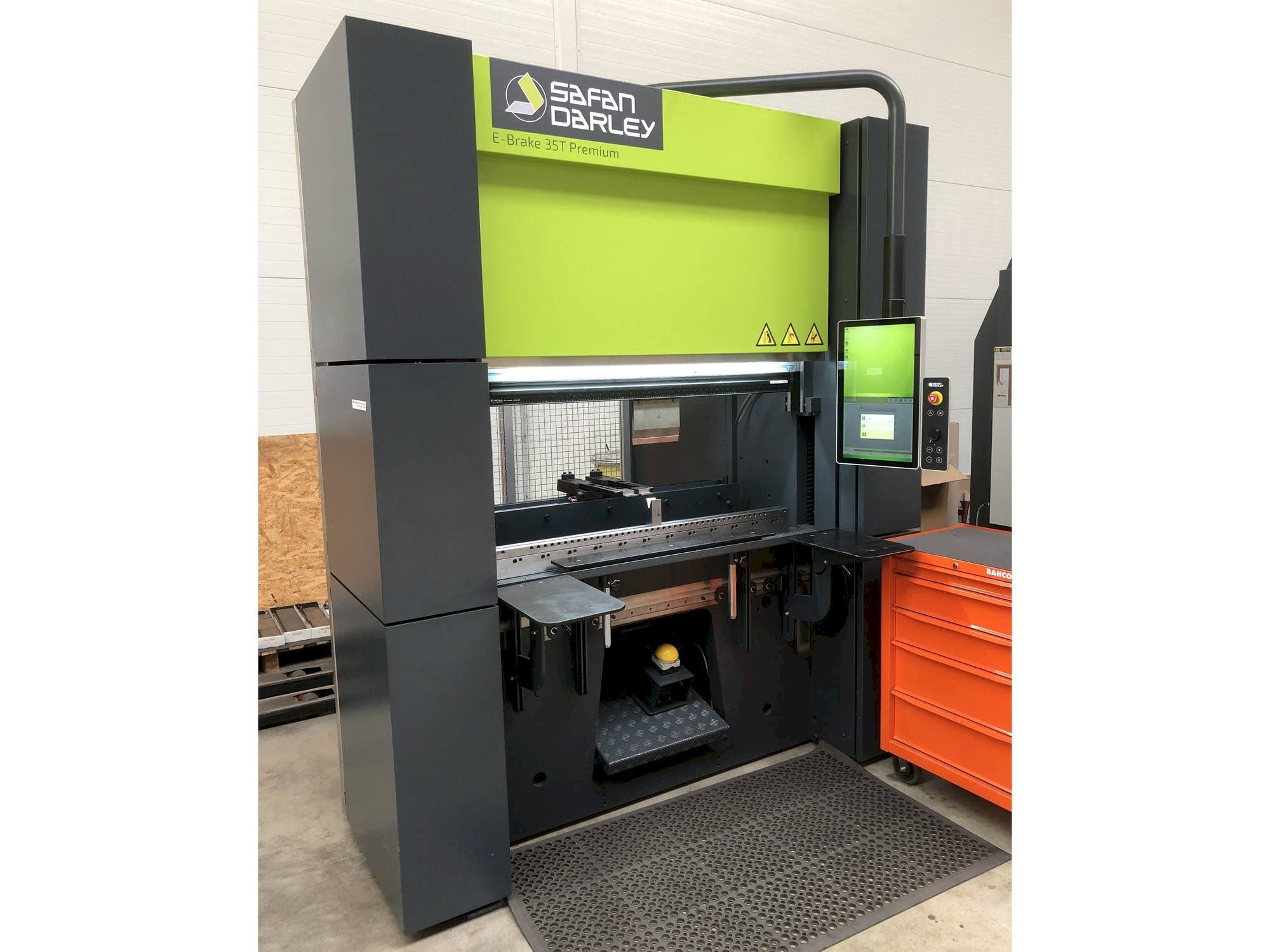 MACHINE_IMG_ALT_FRONT_VIEW