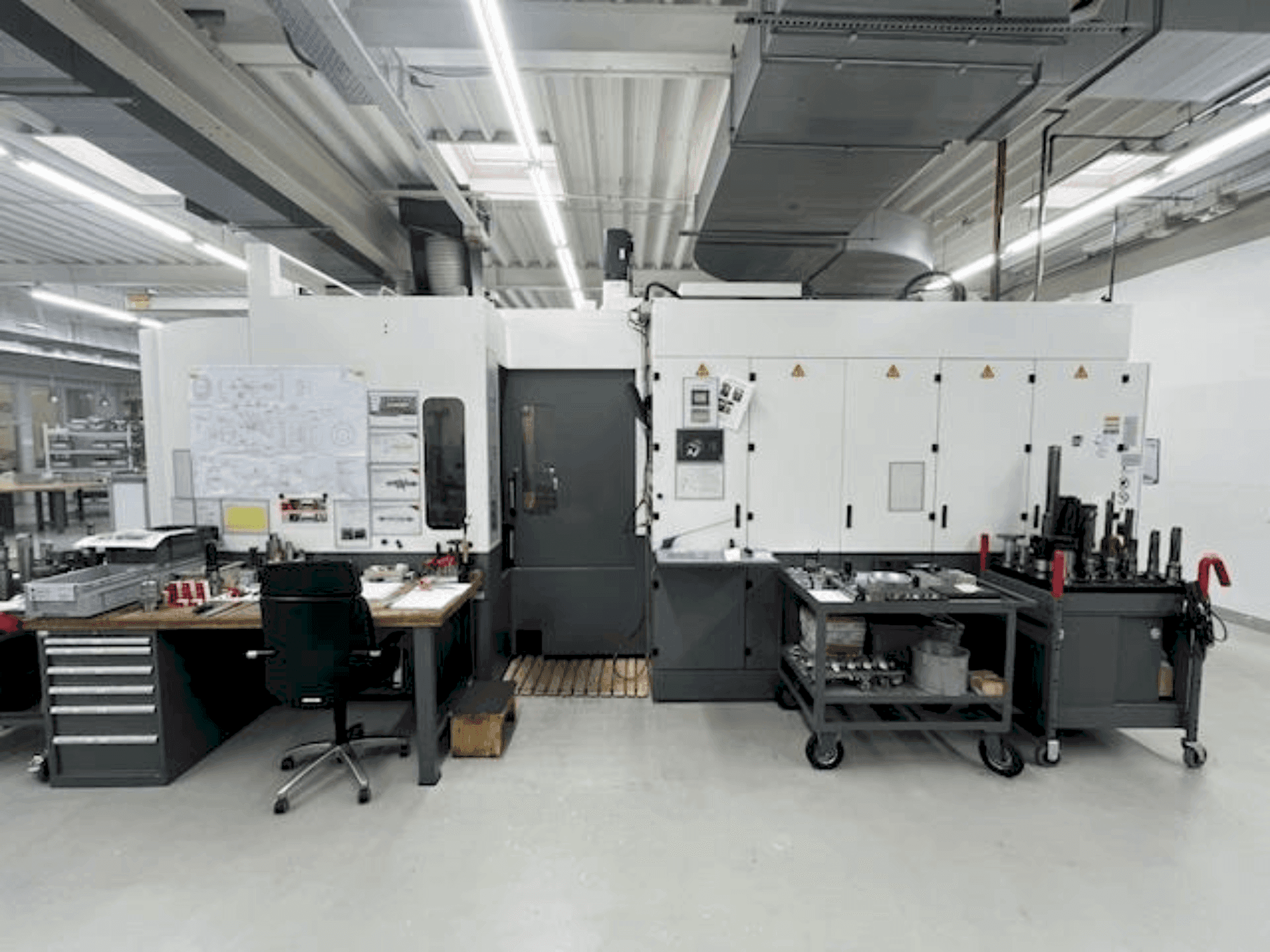 MACHINE_IMG_ALT_FRONT_VIEW