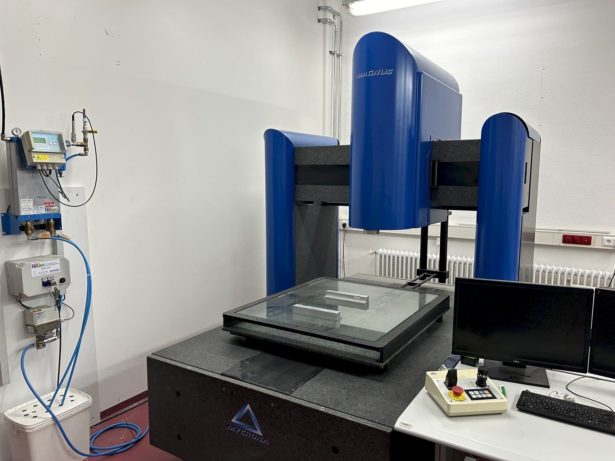 MACHINE_IMG_ALT_FRONT_VIEW