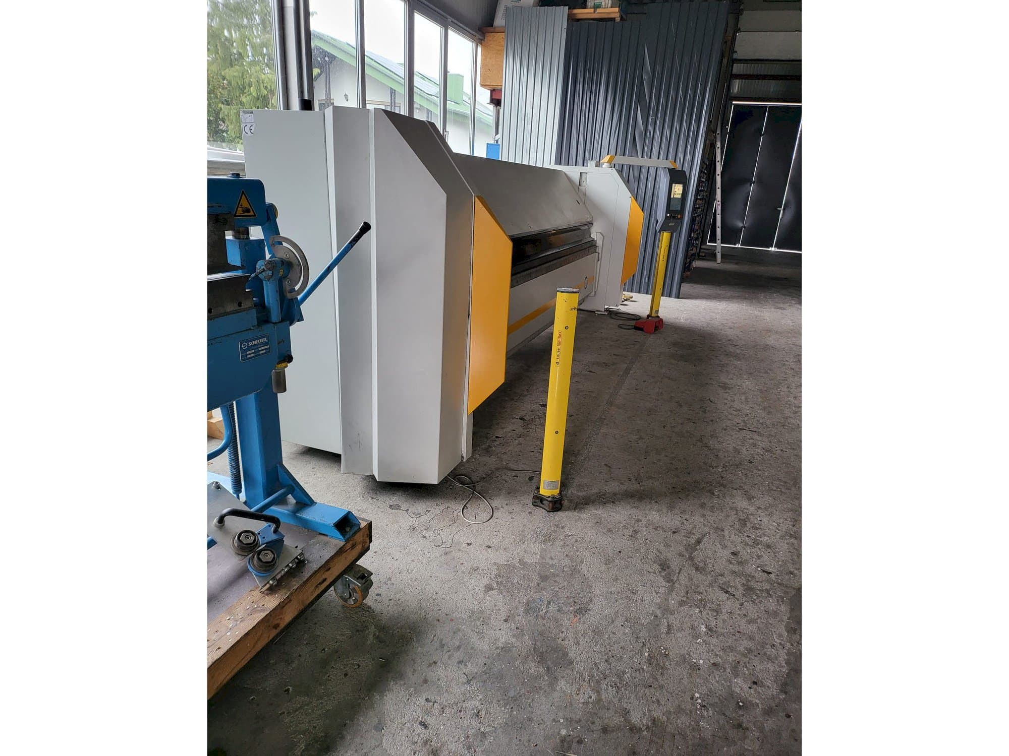 MACHINE_IMG_ALT_LEFT_VIEW