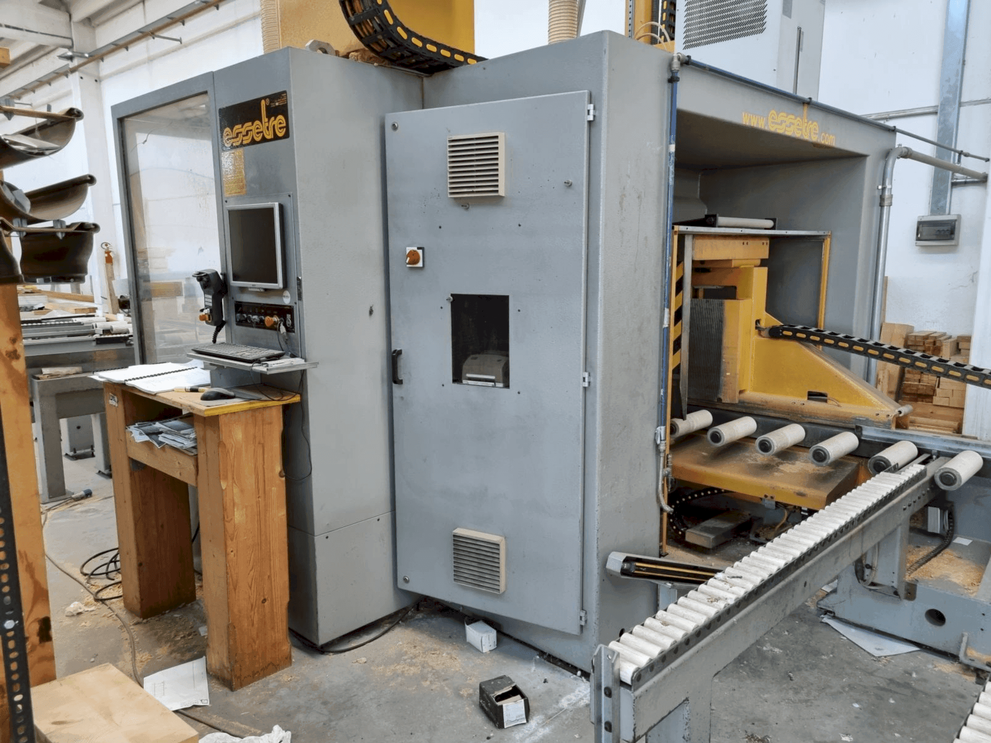 MACHINE_IMG_ALT_FRONT_VIEW