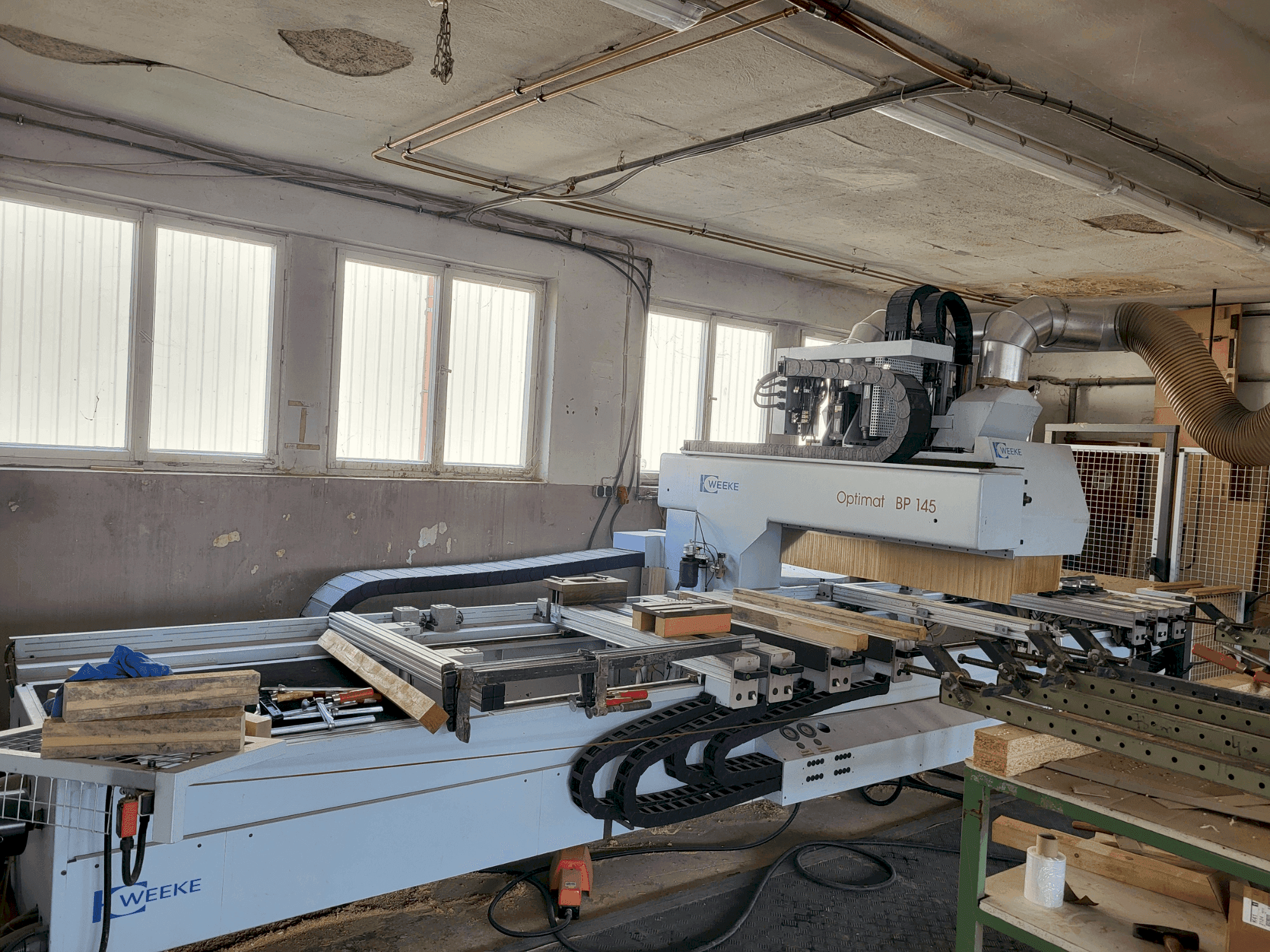 MACHINE_IMG_ALT_FRONT_VIEW