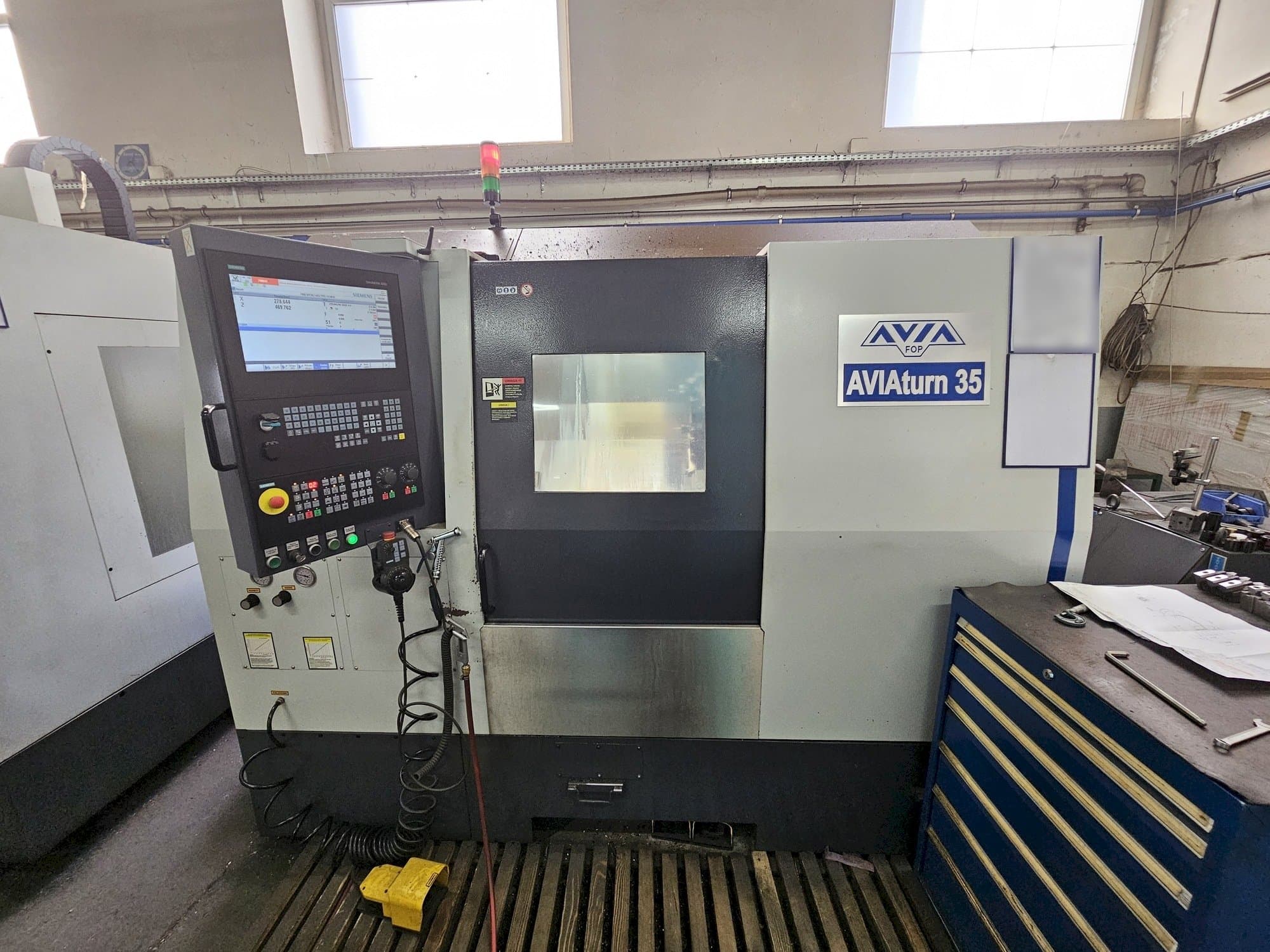 MACHINE_IMG_ALT_FRONT_VIEW