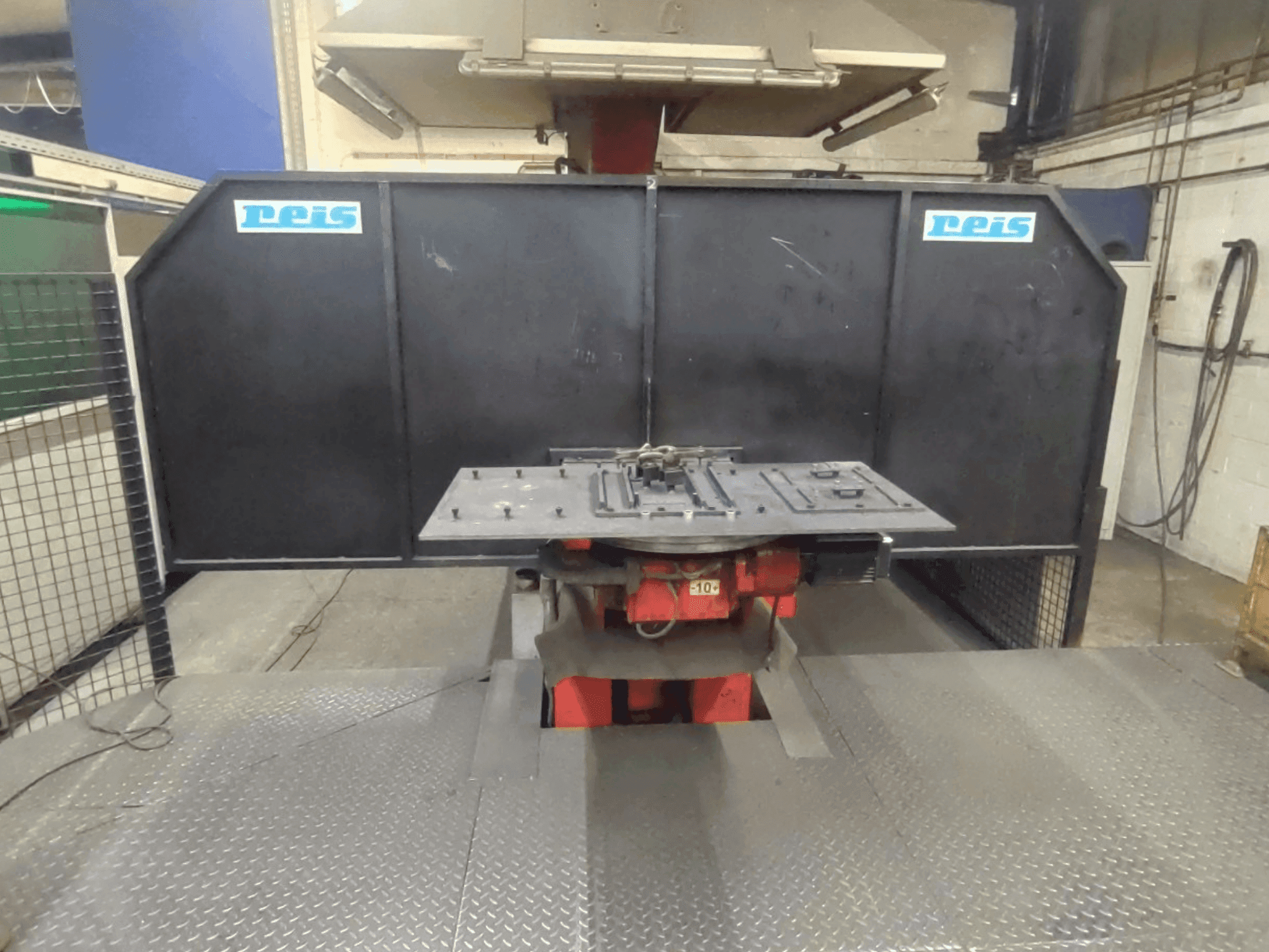 MACHINE_IMG_ALT_FRONT_VIEW