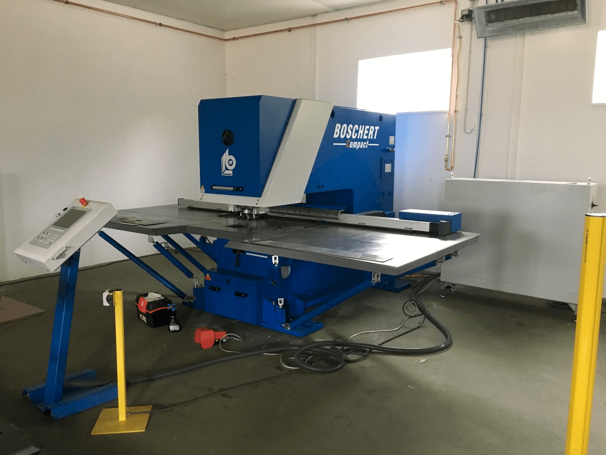 MACHINE_IMG_ALT_FRONT_VIEW