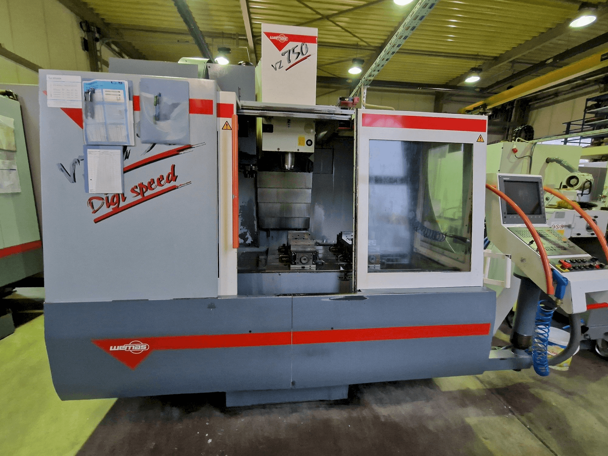 MACHINE_IMG_ALT_FRONT_VIEW