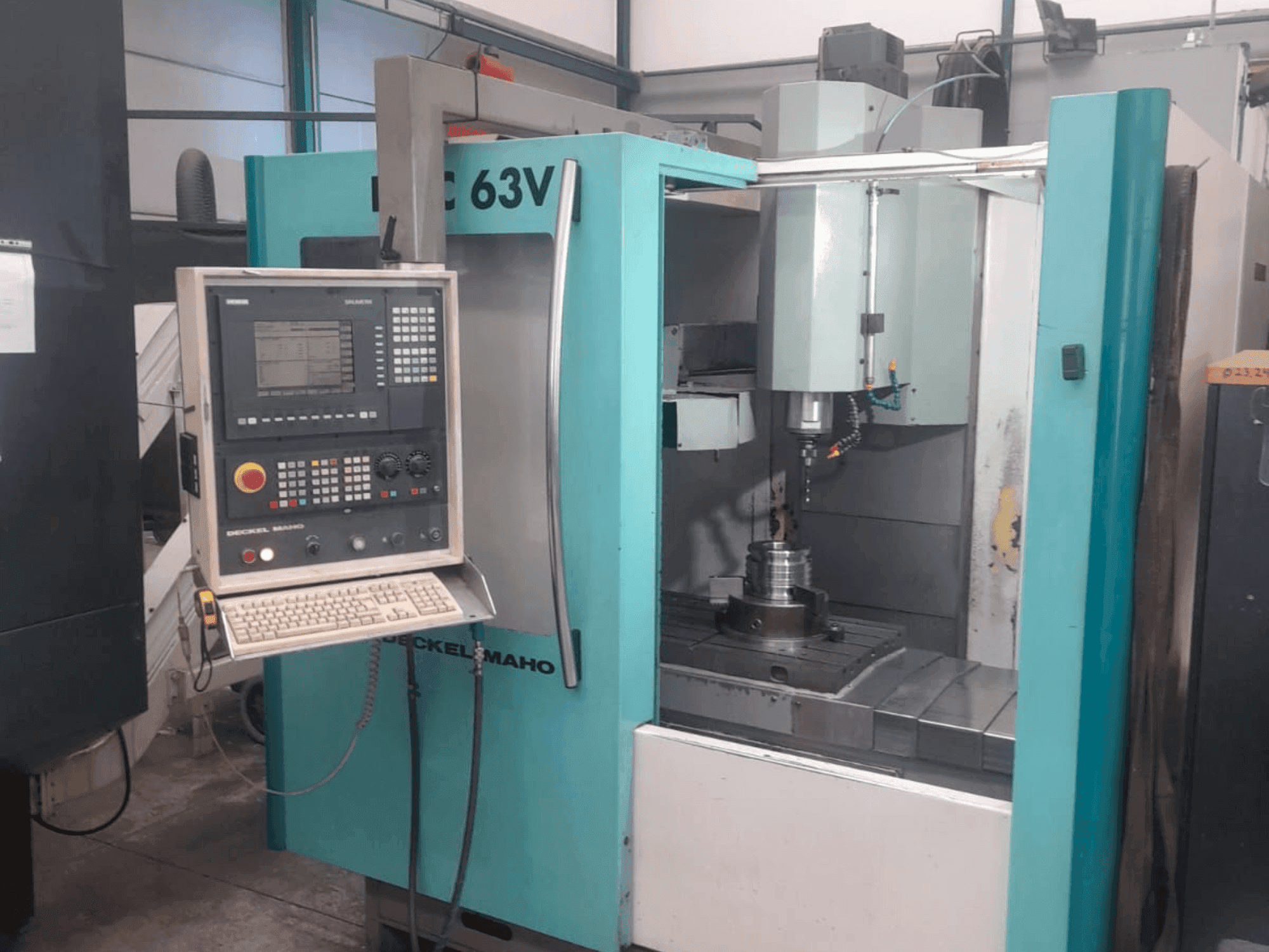 MACHINE_IMG_ALT_FRONT_VIEW