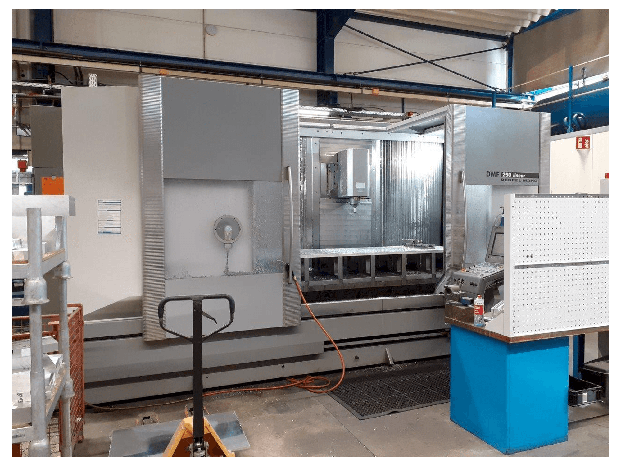 MACHINE_IMG_ALT_FRONT_VIEW