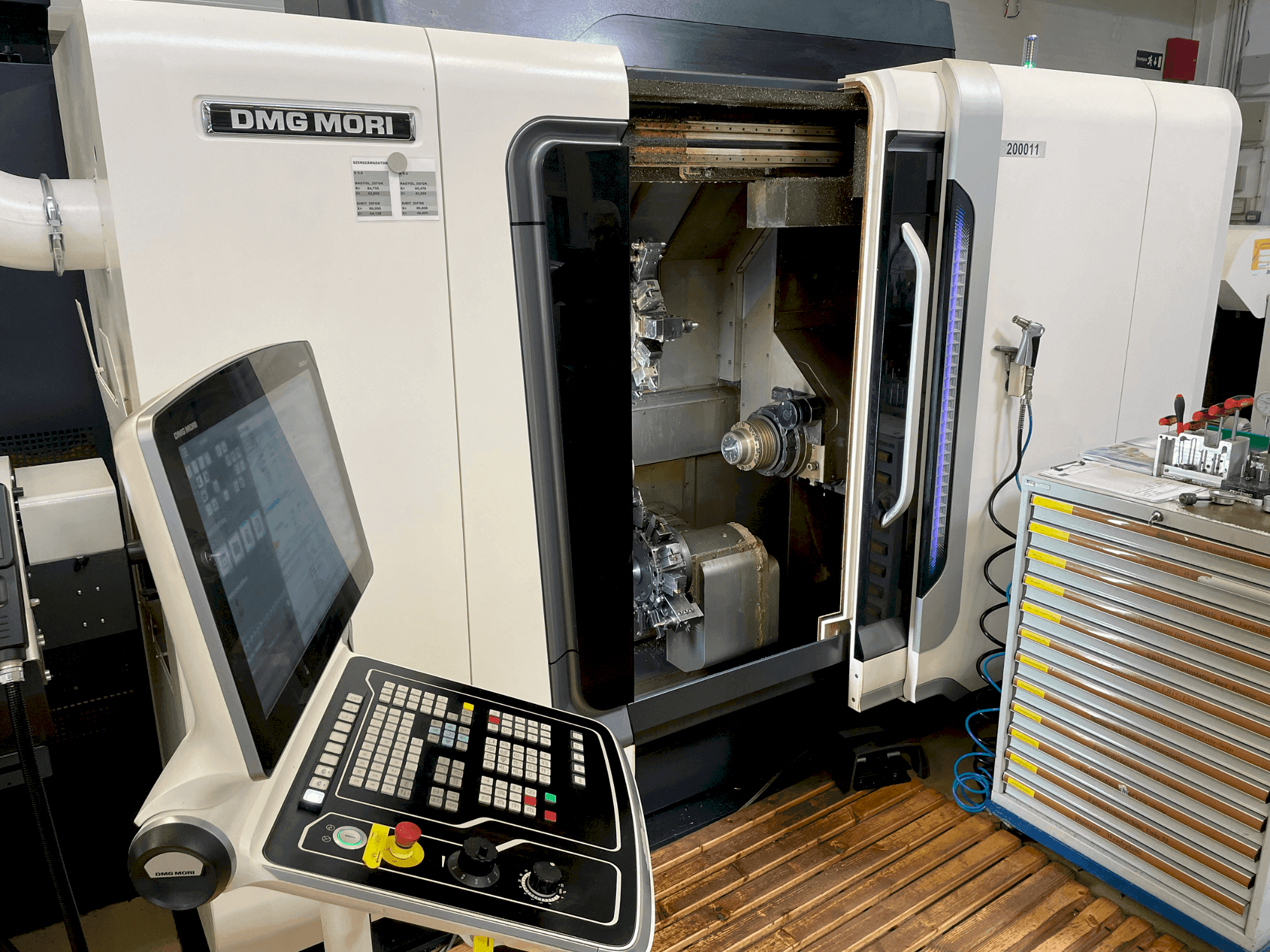 MACHINE_IMG_ALT_LEFT_VIEW