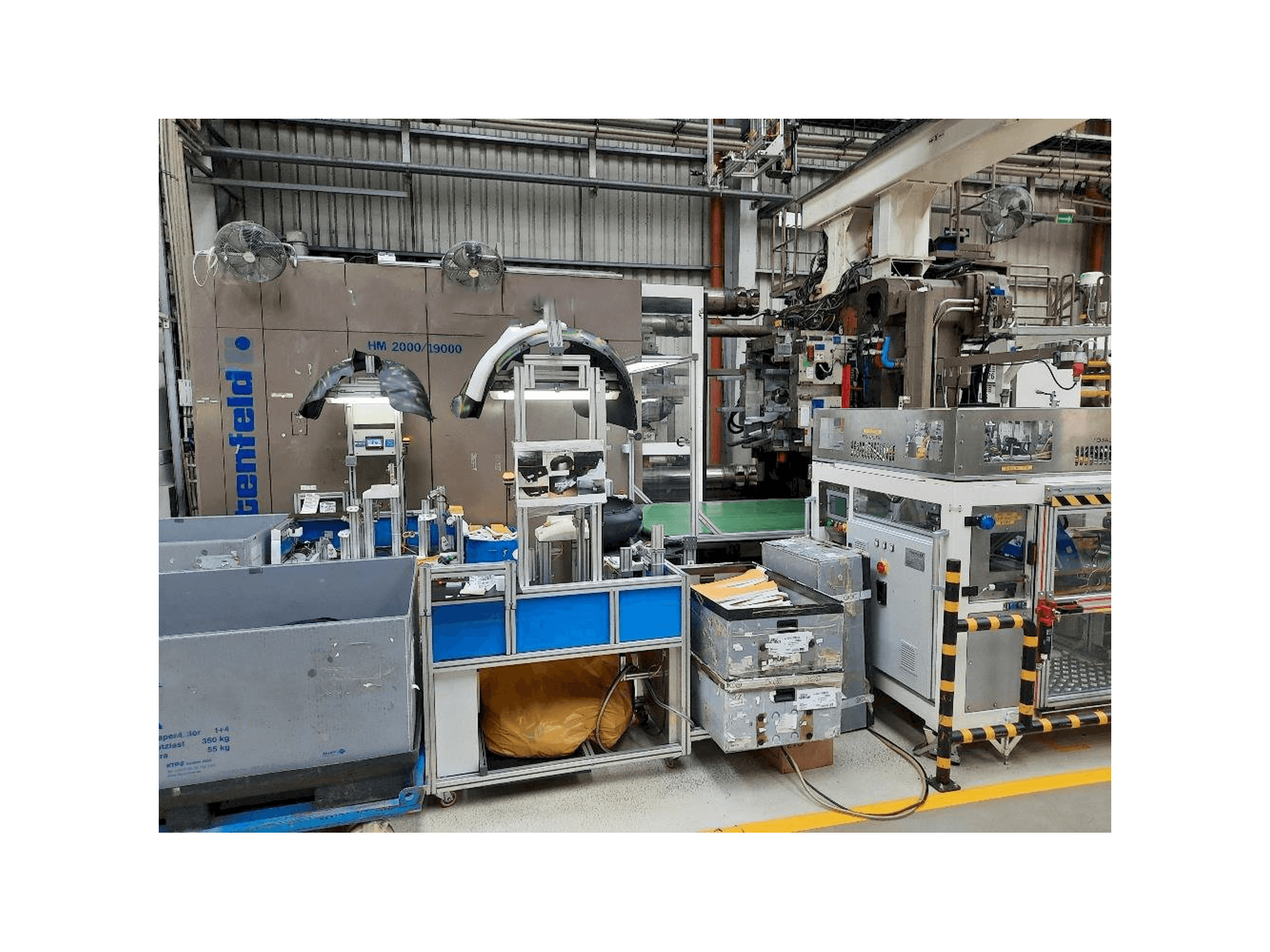 Front view of Battenfeld HM2000/19000 machine