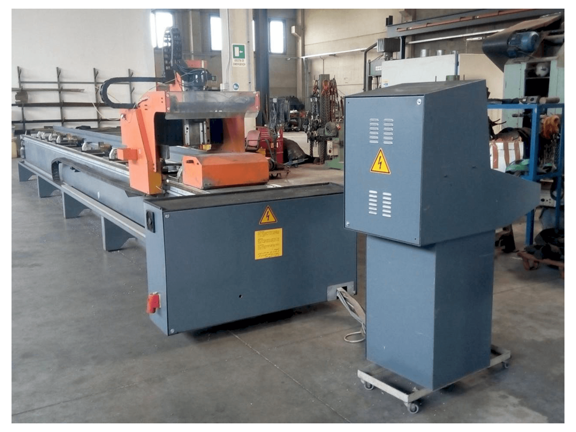 MACHINE_IMG_ALT_FRONT_VIEW