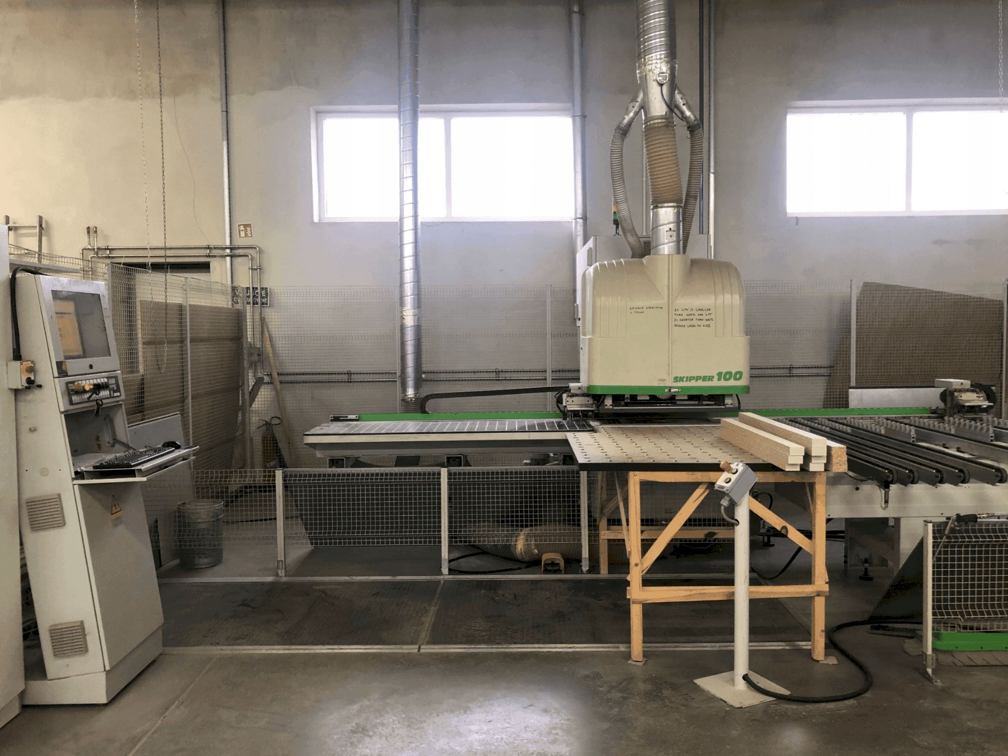 MACHINE_IMG_ALT_FRONT_VIEW