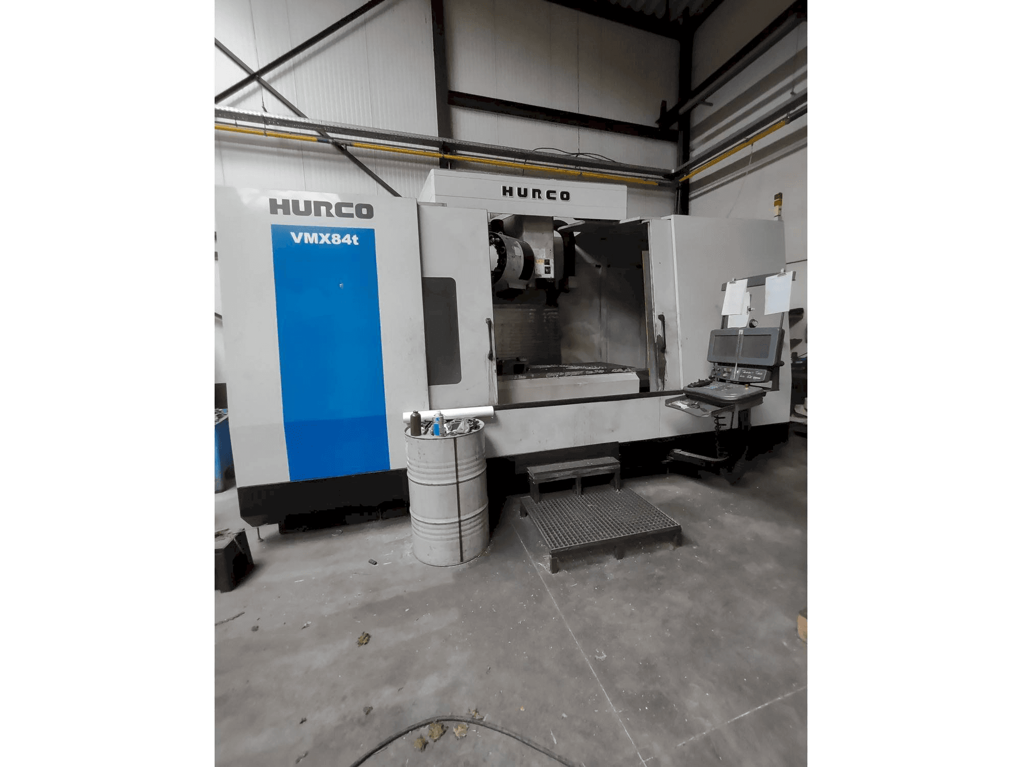 Front view of Hurco VMX 84t machine