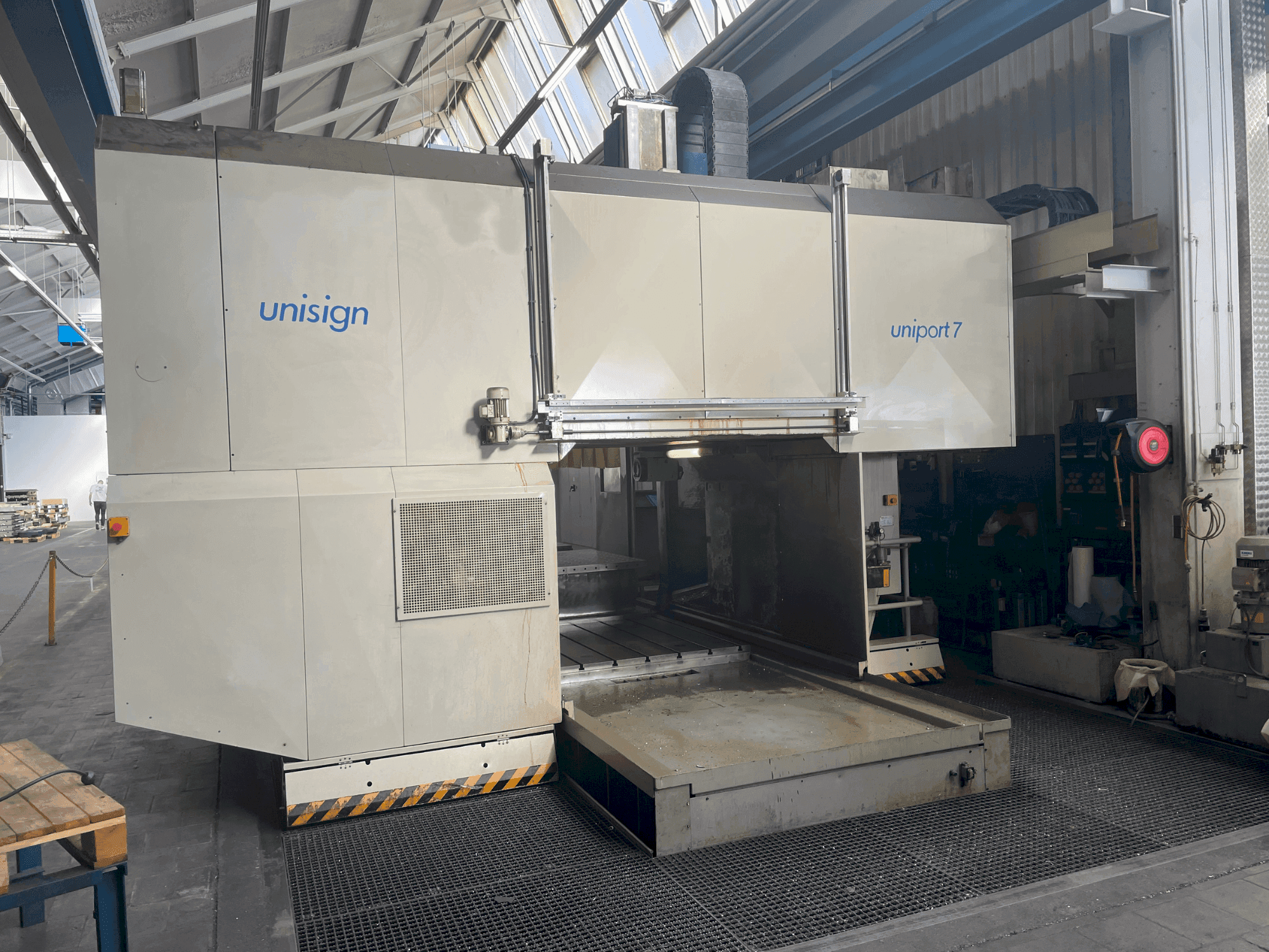 MACHINE_IMG_ALT_FRONT_VIEW
