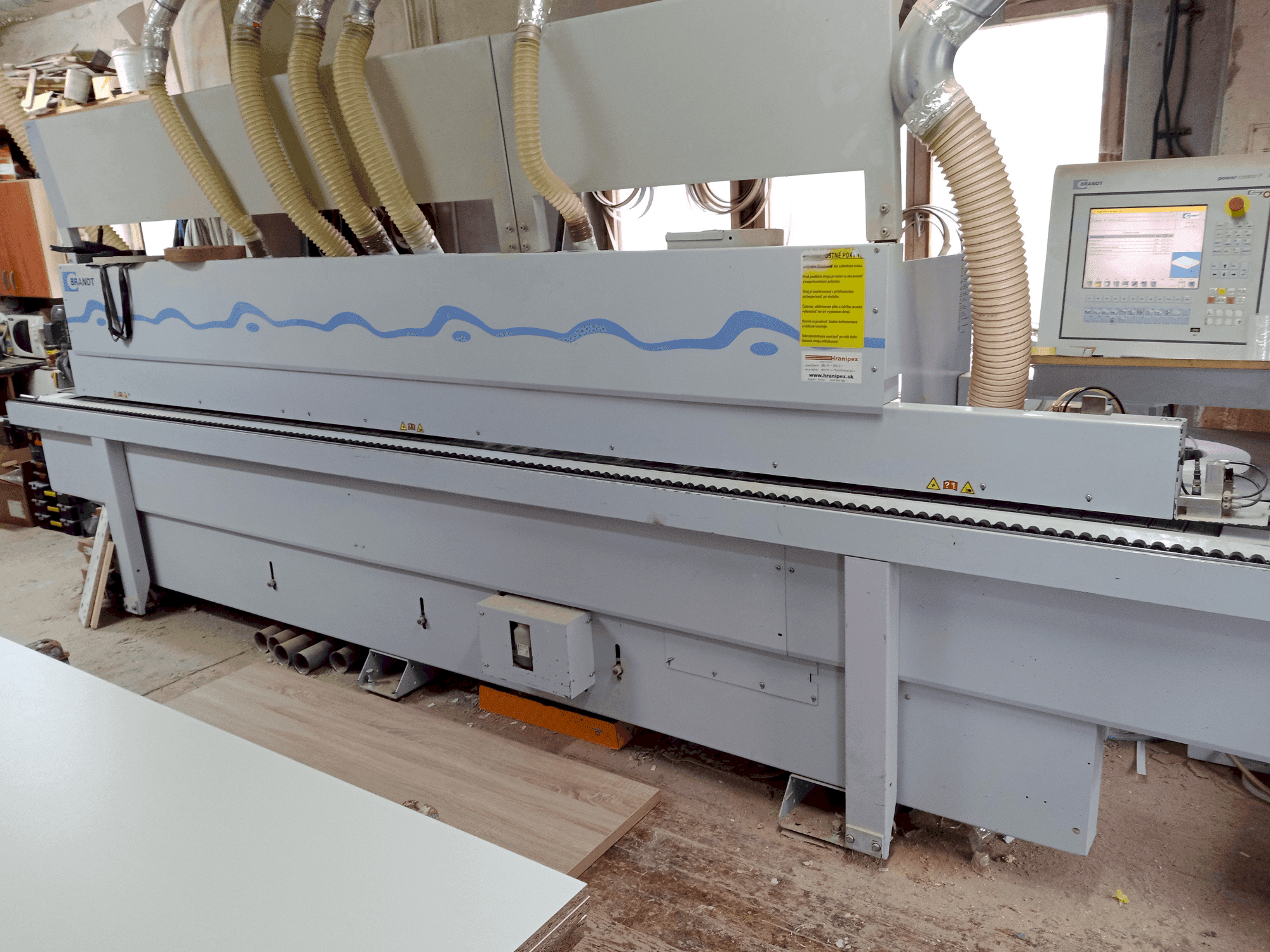 MACHINE_IMG_ALT_FRONT_VIEW