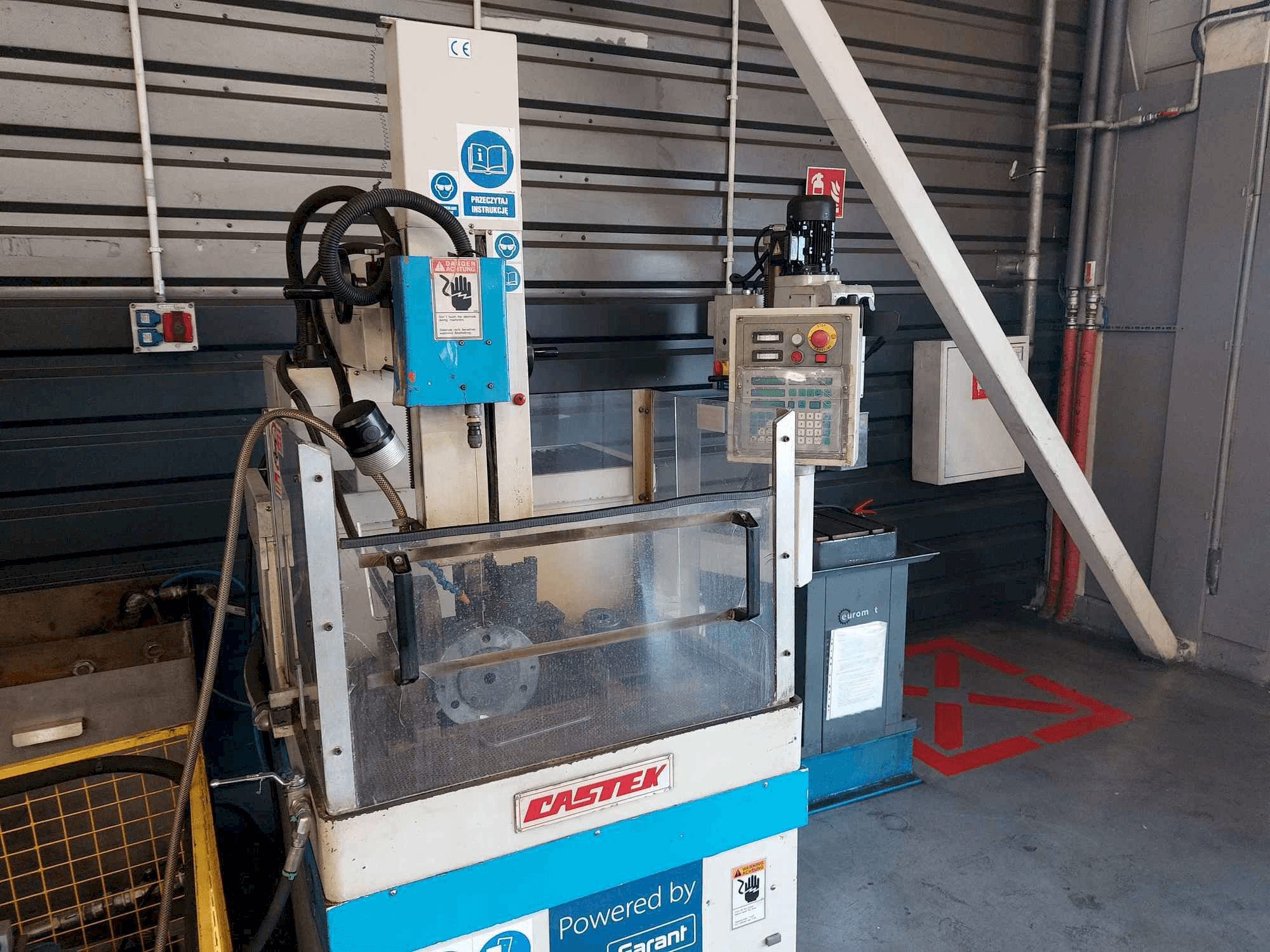 MACHINE_IMG_ALT_FRONT_VIEW