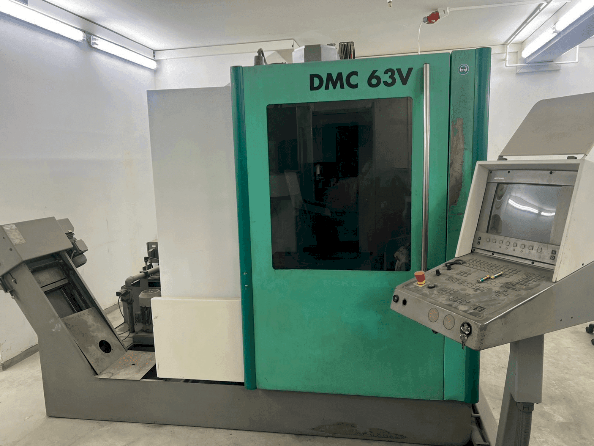 MACHINE_IMG_ALT_FRONT_VIEW