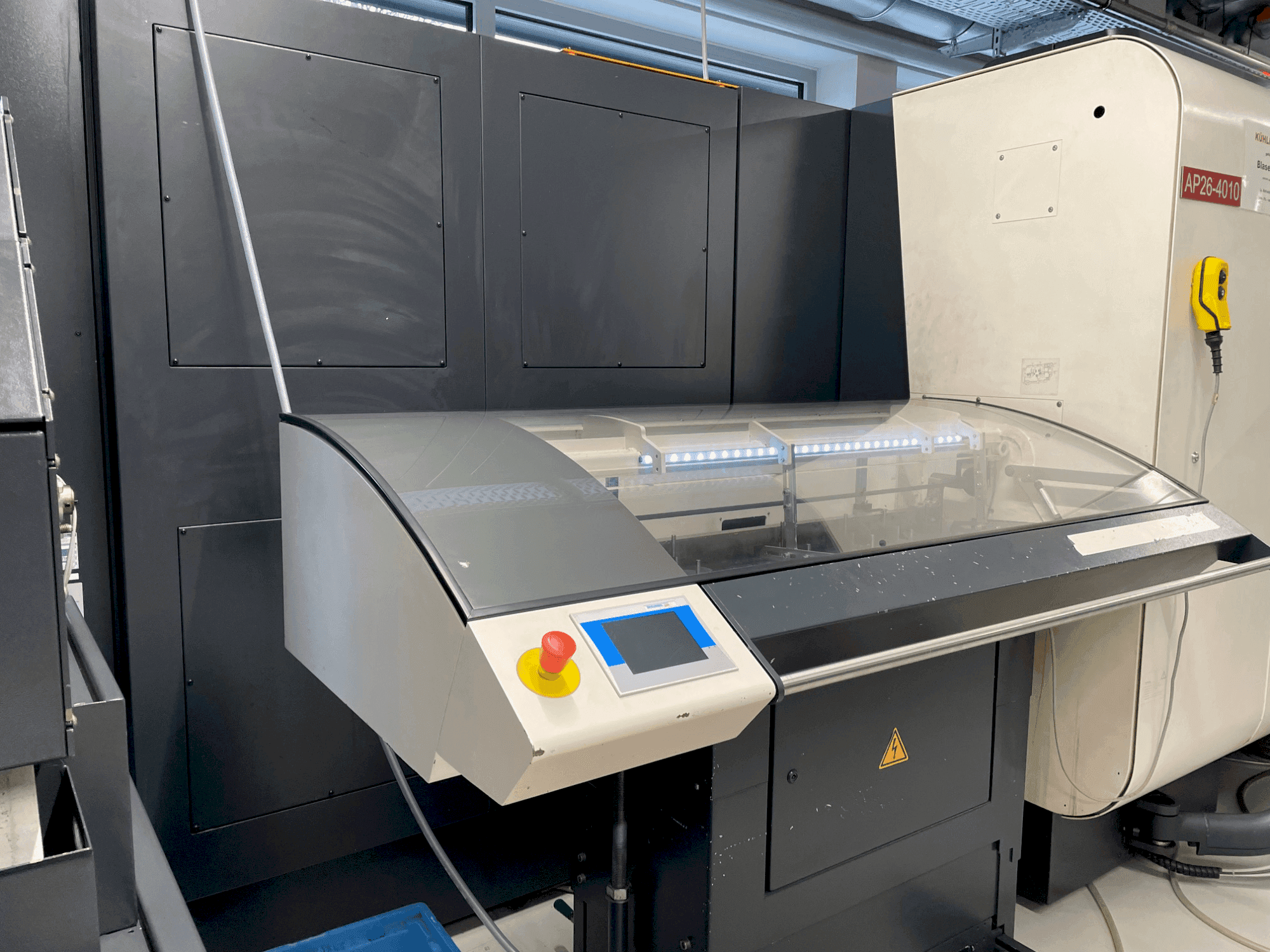 MACHINE_IMG_ALT_FRONT_VIEW